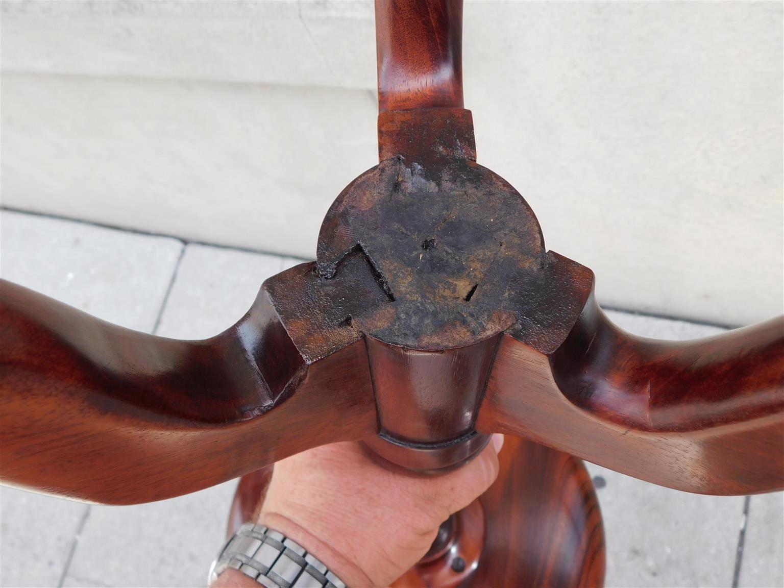 Tetera de caoba Chippendale americana con pies de zapatilla, circa 1790 en venta 2