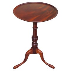 Tetera de caoba Chippendale americana con pies de zapatilla, circa 1790