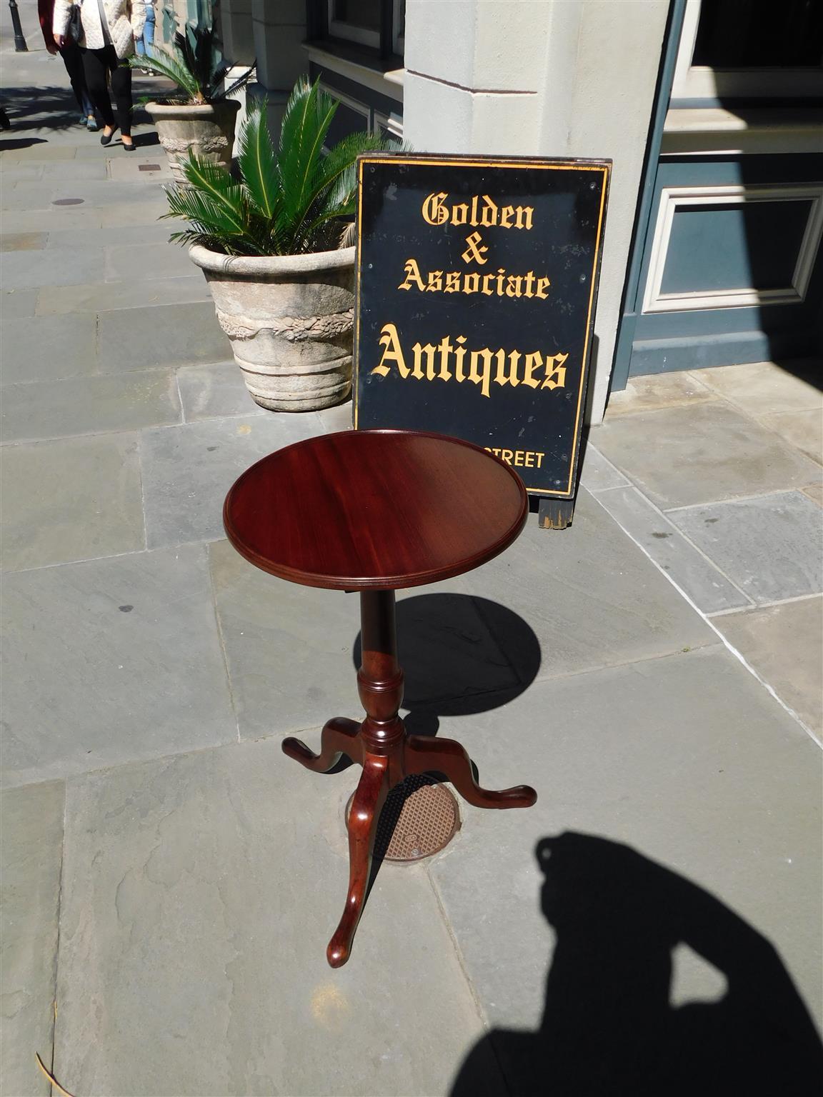 Cast American Chippendale Mahogany Tilt Top Kettle Stand with Bird Cage, Circa 1750 For Sale
