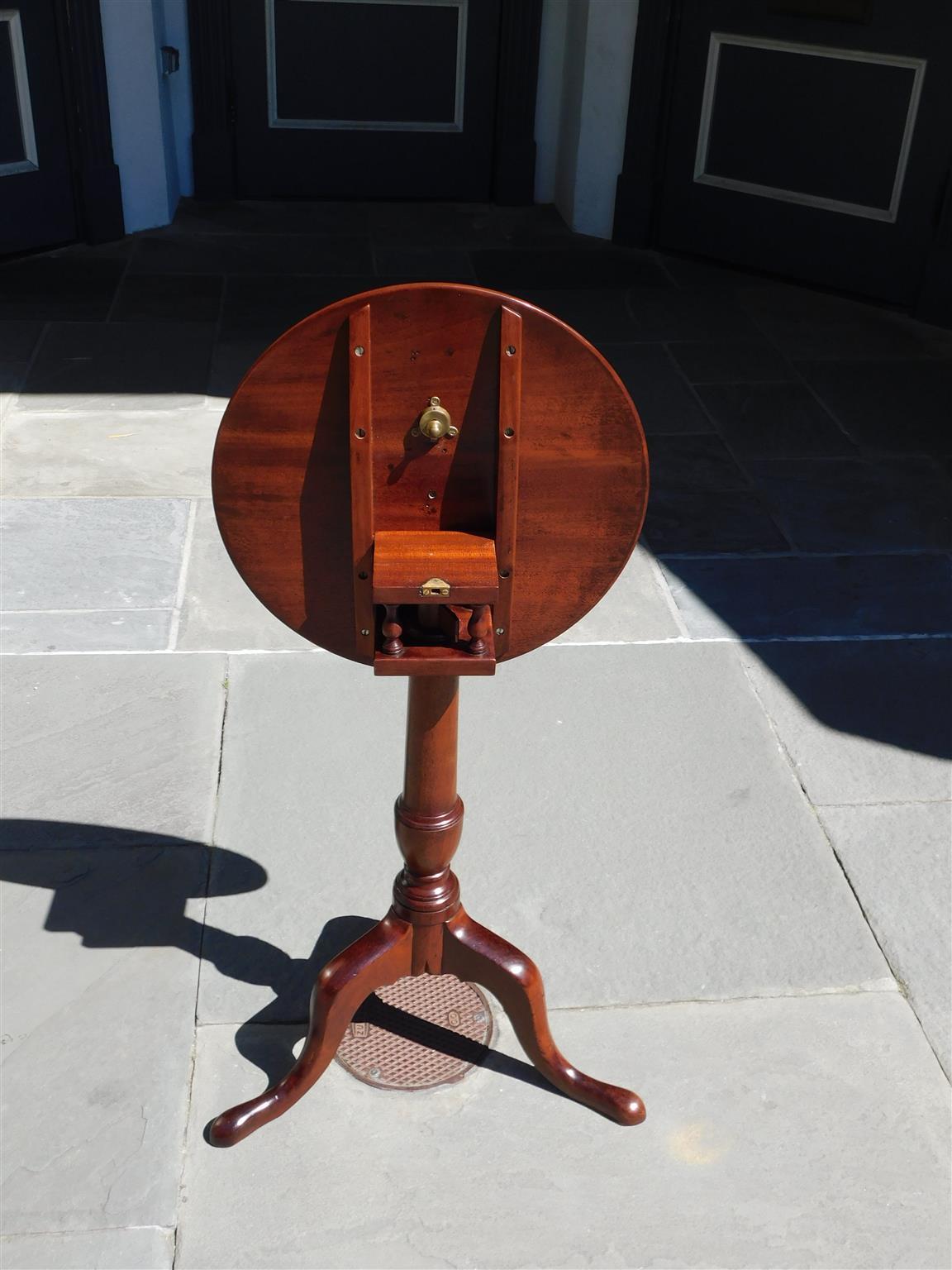 Mid-18th Century American Chippendale Mahogany Tilt Top Kettle Stand with Bird Cage, Circa 1750 For Sale