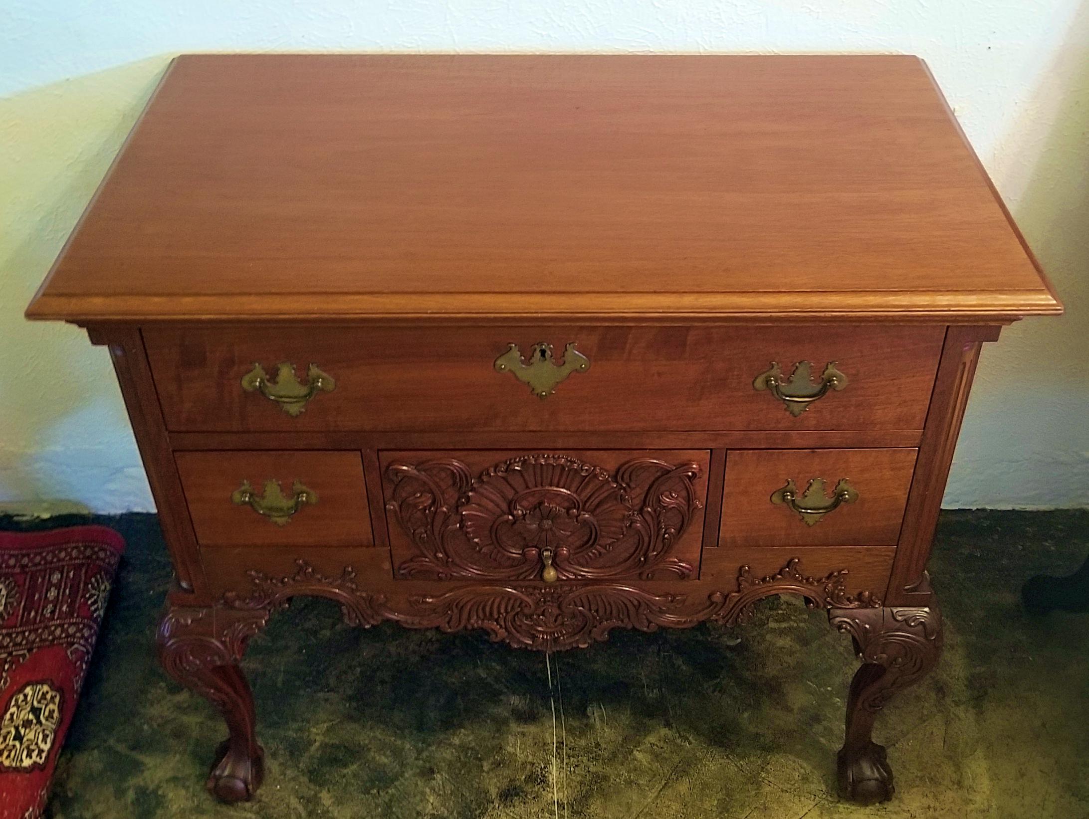 20th Century American Chippendale Style Mahogany Lowboy Table