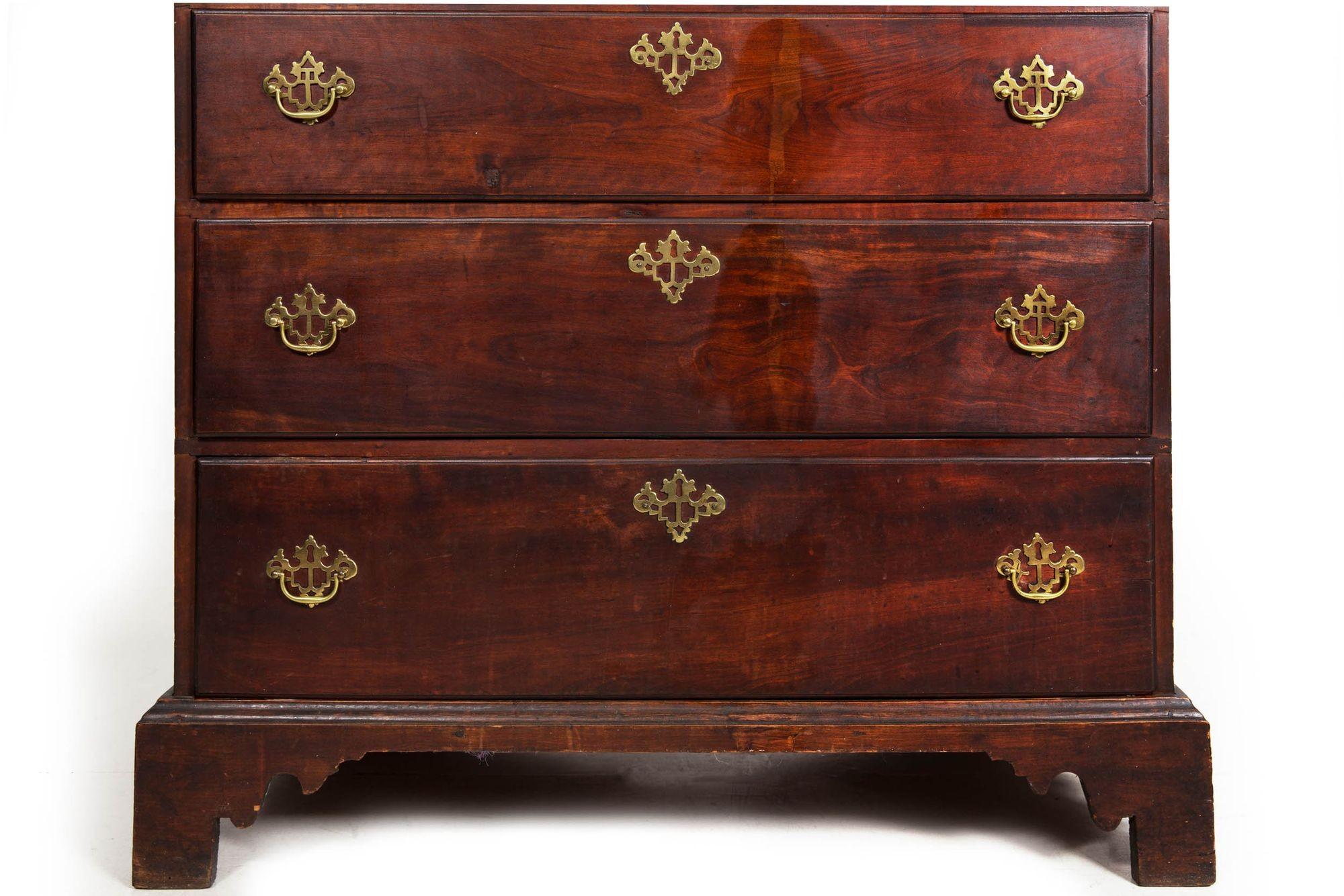 American Chippendale Tall Dresser Chest of Drawers, Mid-Atlantic c. 1800 For Sale 3