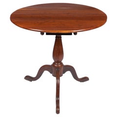 Antique American cherry Chippendale tilt top tea table, 1775-1800