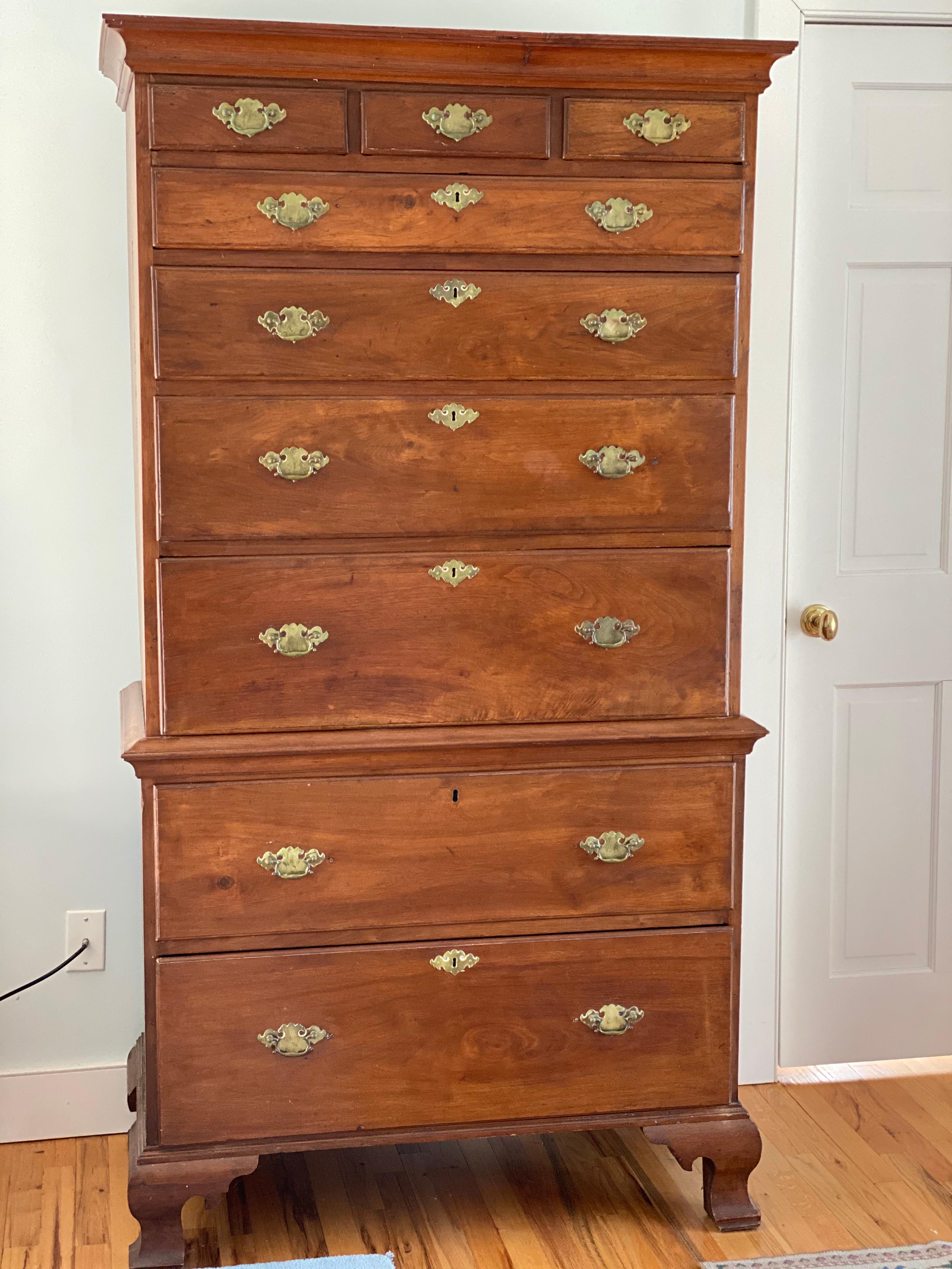 American Chippendale Walnut Chest on Chest, Probably Virginia, 1765-1800 3