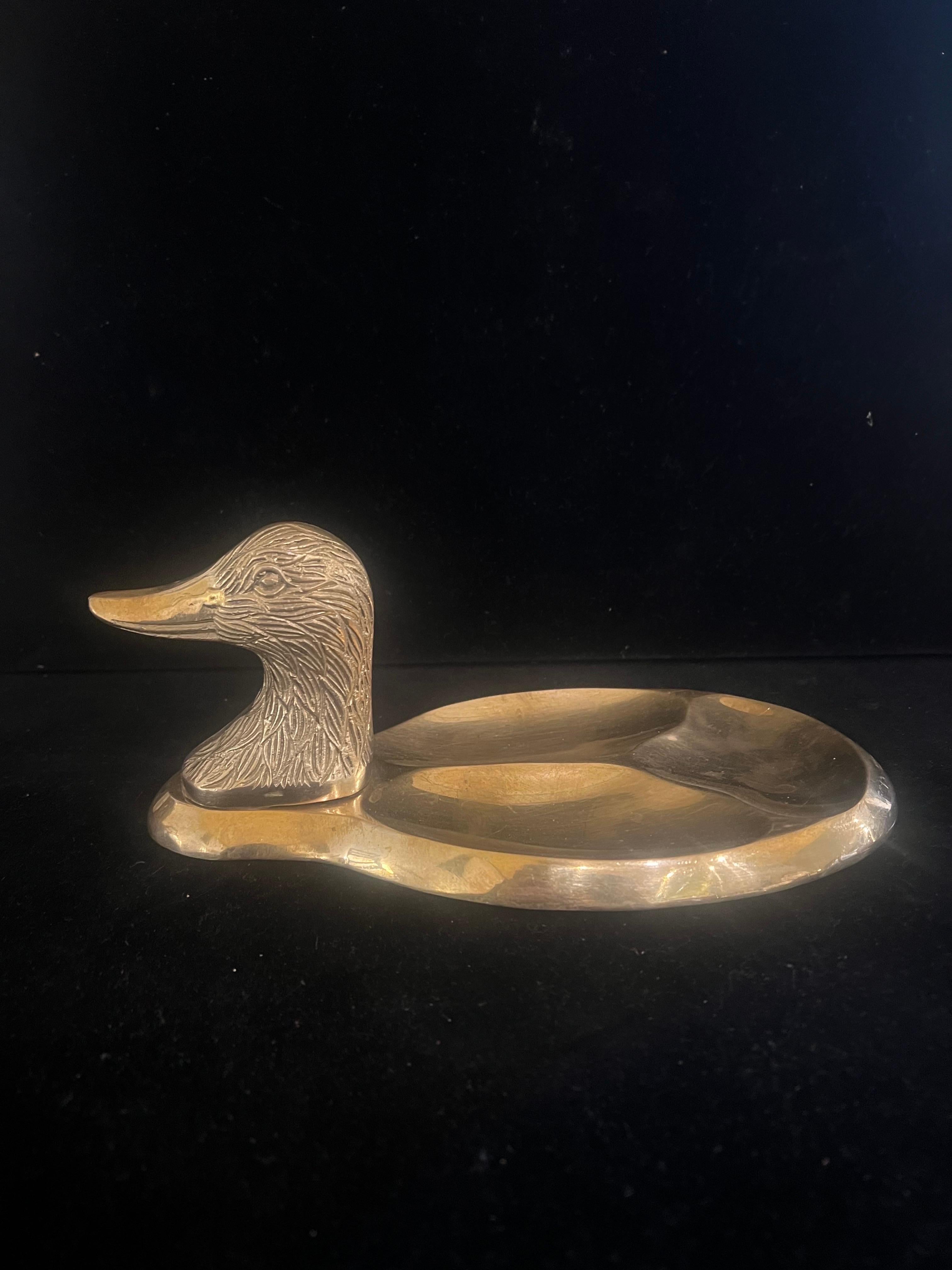 American Classic solid Polished Brass Duck Catch it all Bowl In Excellent Condition For Sale In San Diego, CA