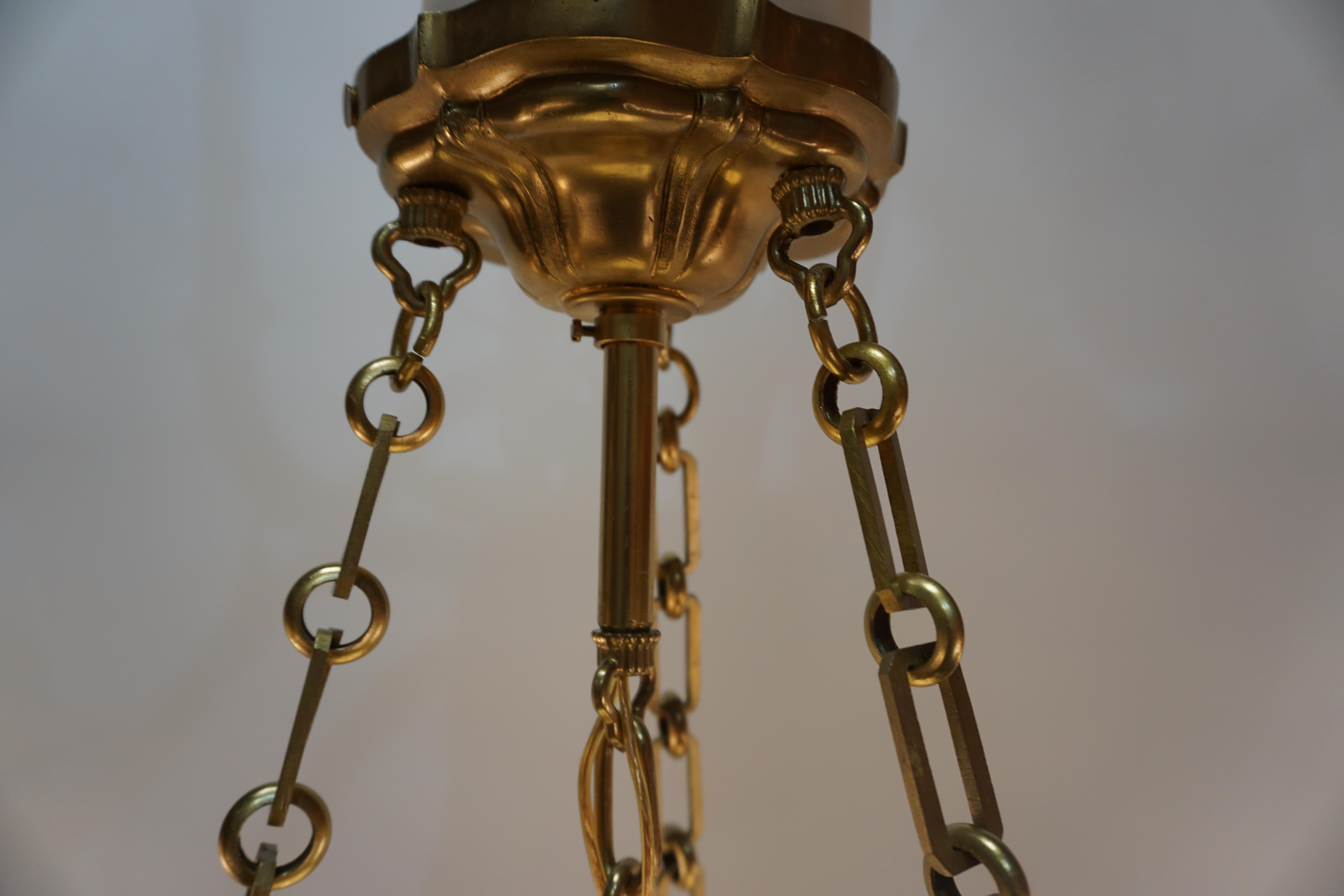 American Classic Urn shape Glass Chandelier For Sale 3