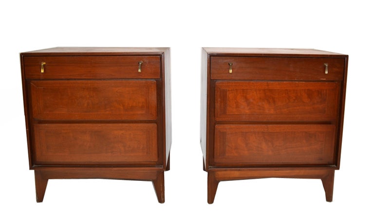 American Classic Wood Brass Night Stand Bedside Tables Mid-Century Modern - Pair For Sale 5
