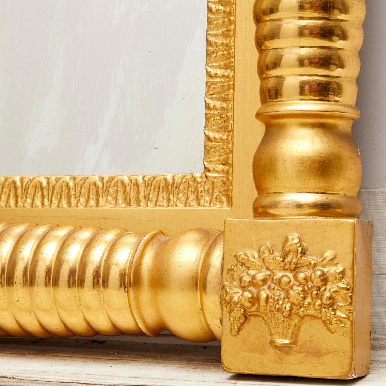 American Classical Carved Giltwood Pier Mirror with Floral and Shell Decoration 3