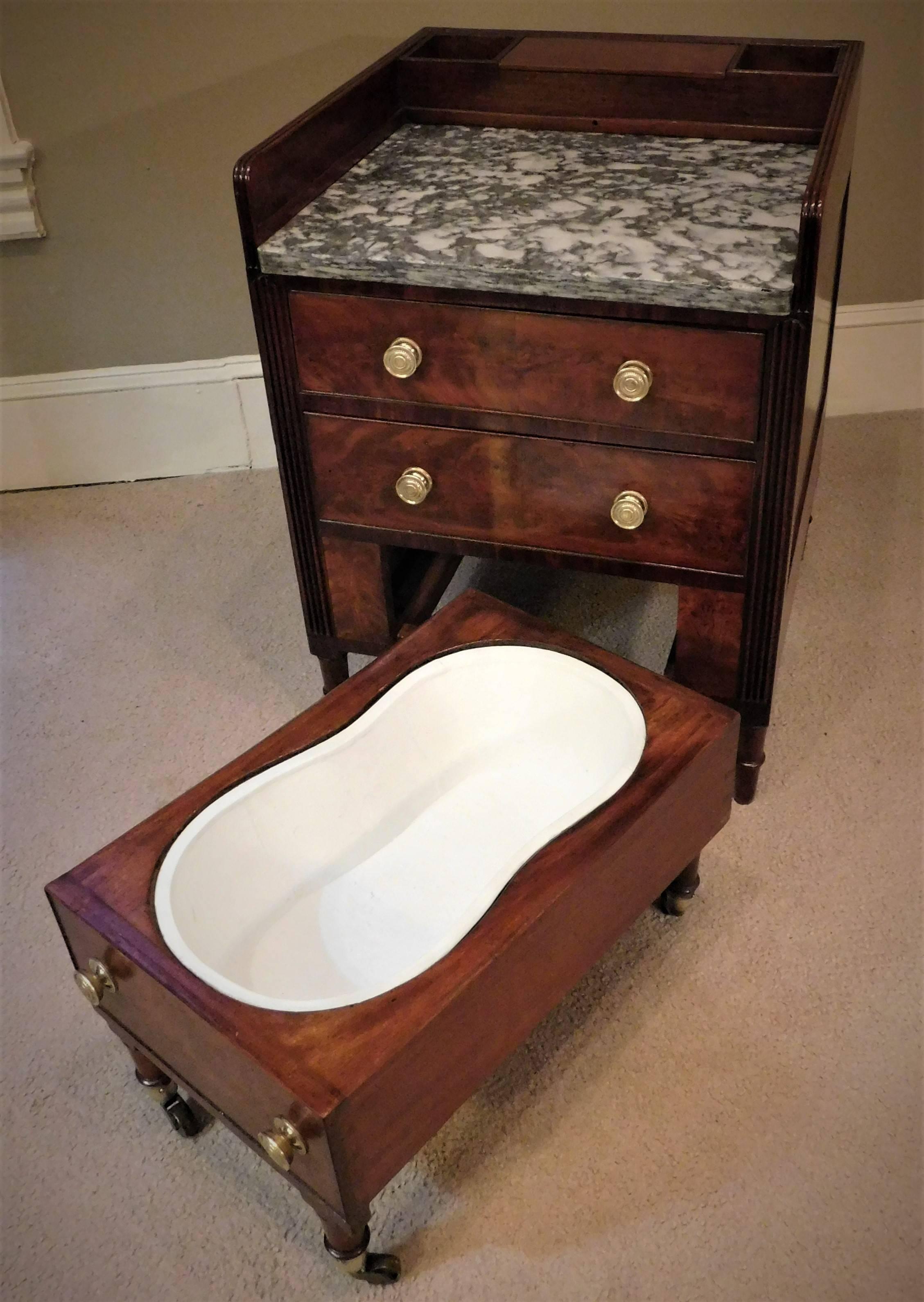 American Classical Commode and Wash Stand, Baltimore, circa 1820 For Sale 1