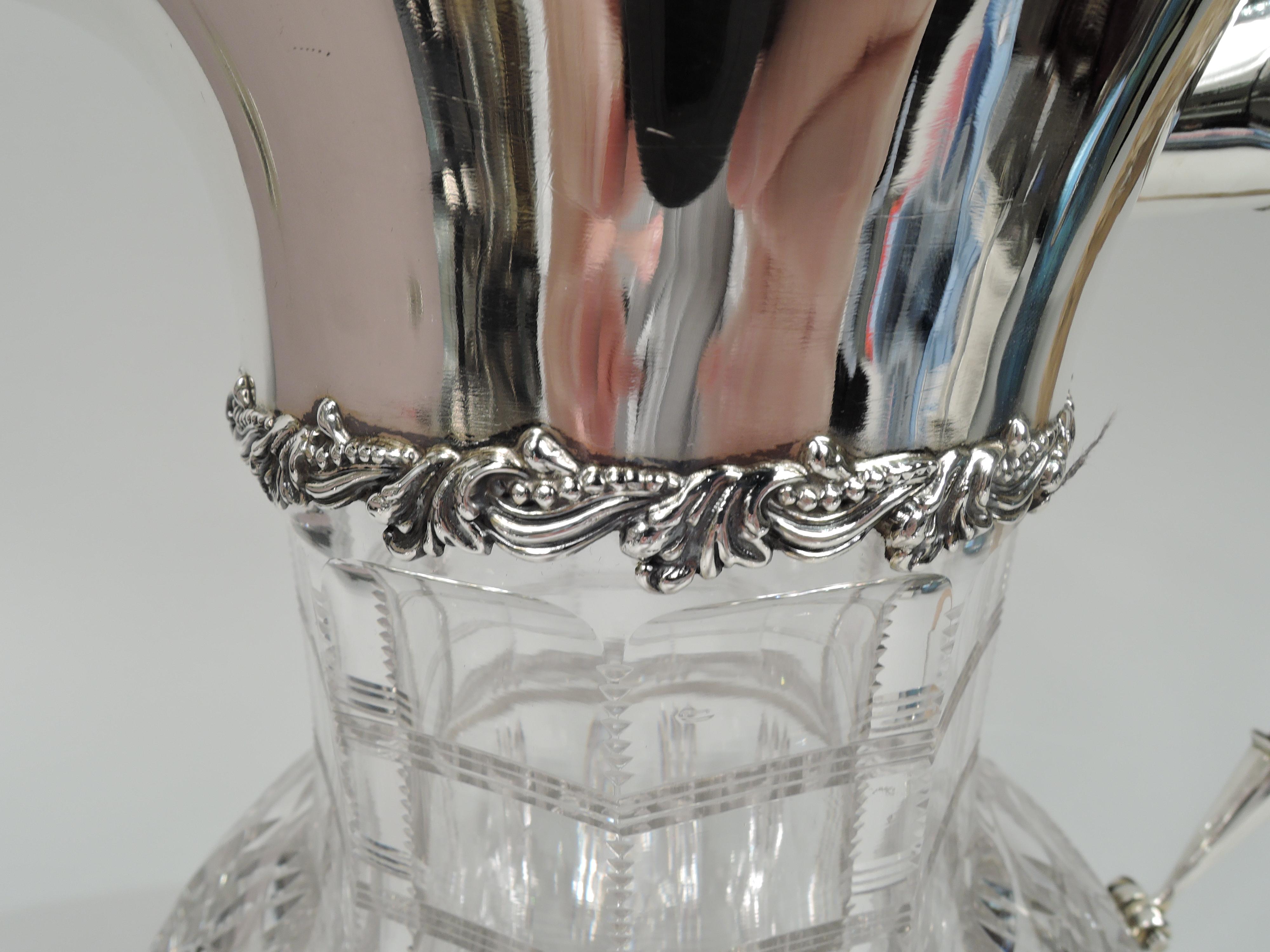 Américain Pichet à eau classique américain en verre taillé avec poignée en corne de grand jeu en vente