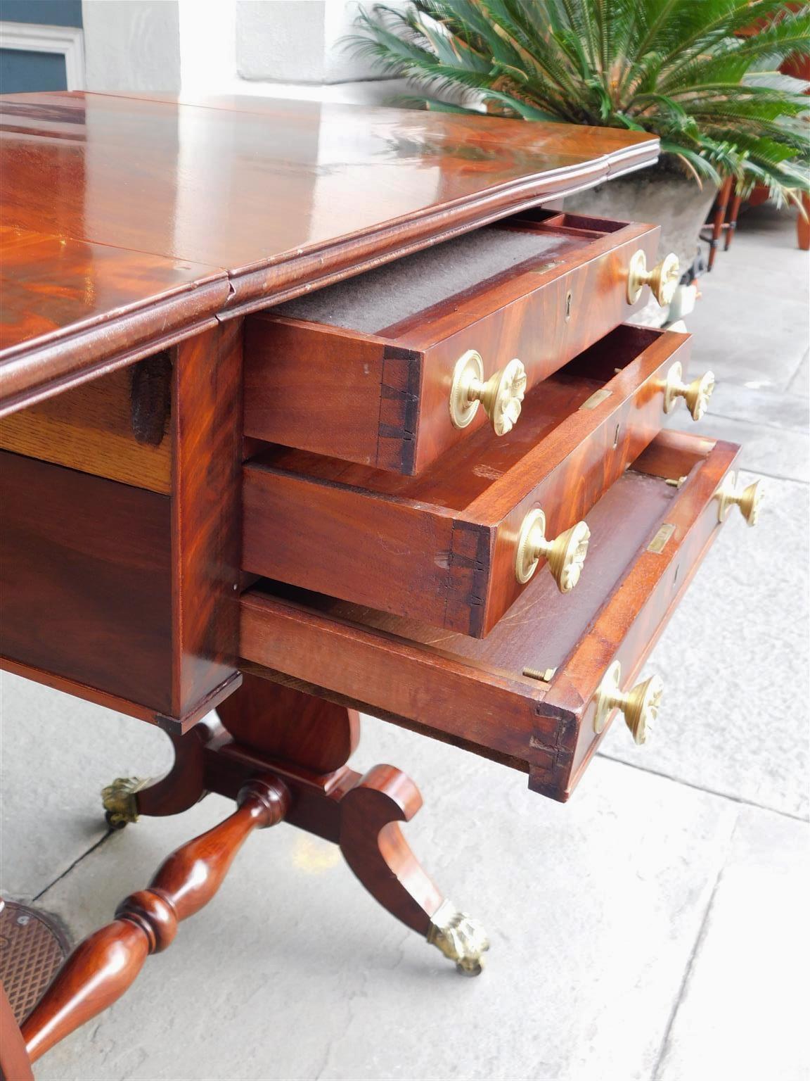 Classic Mahogany Drop Leaf Three Drawer Table with Paw Casters C 1815 en vente 7