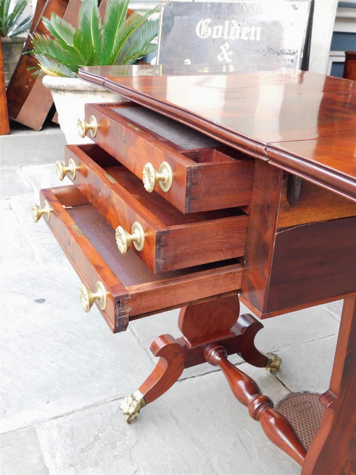 Classic Mahogany Drop Leaf Three Drawer Table with Paw Casters C 1815 en vente 8