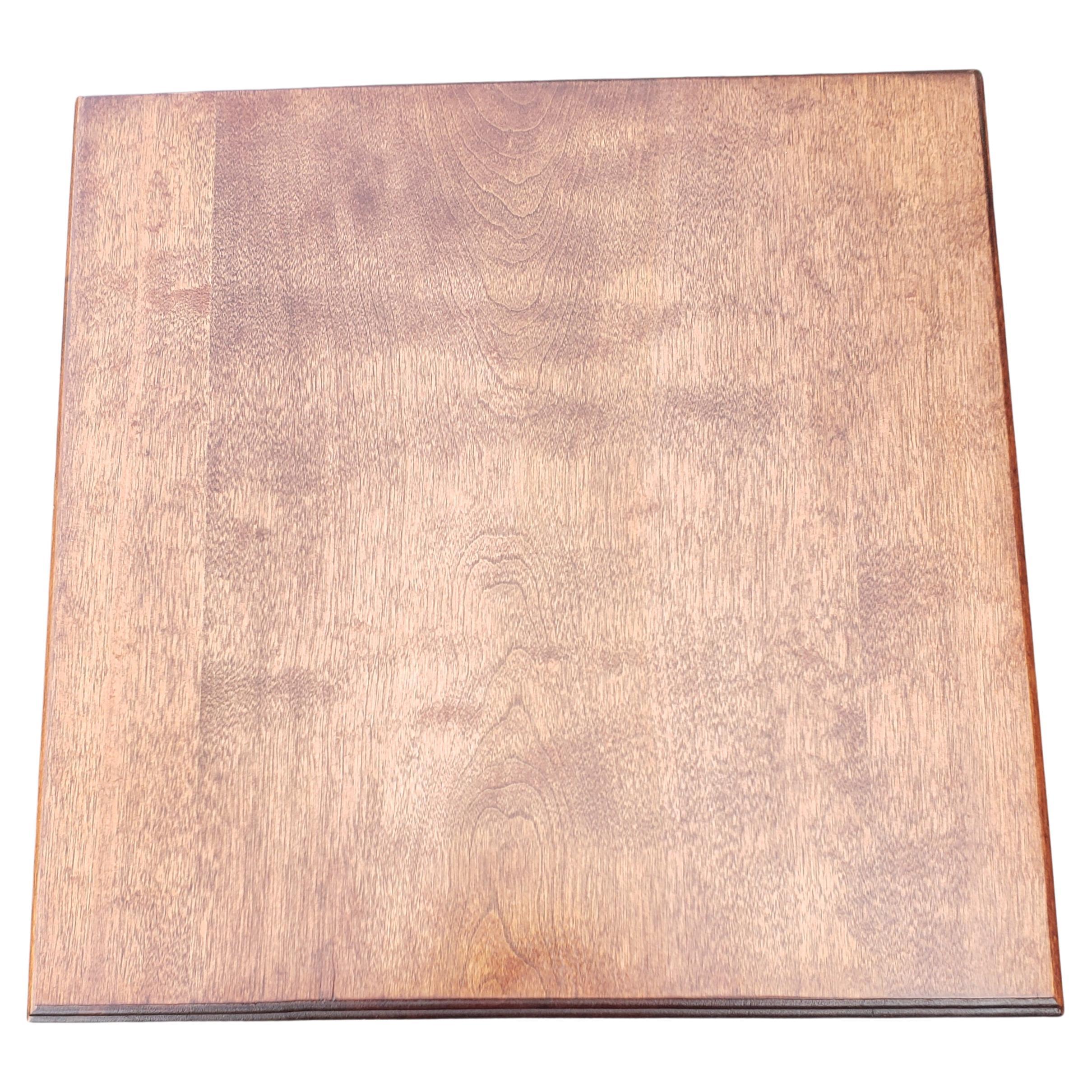 20th Century American Classical Solid Cherry Bobbing Legs Parlor, Occasional Table, C 1940s