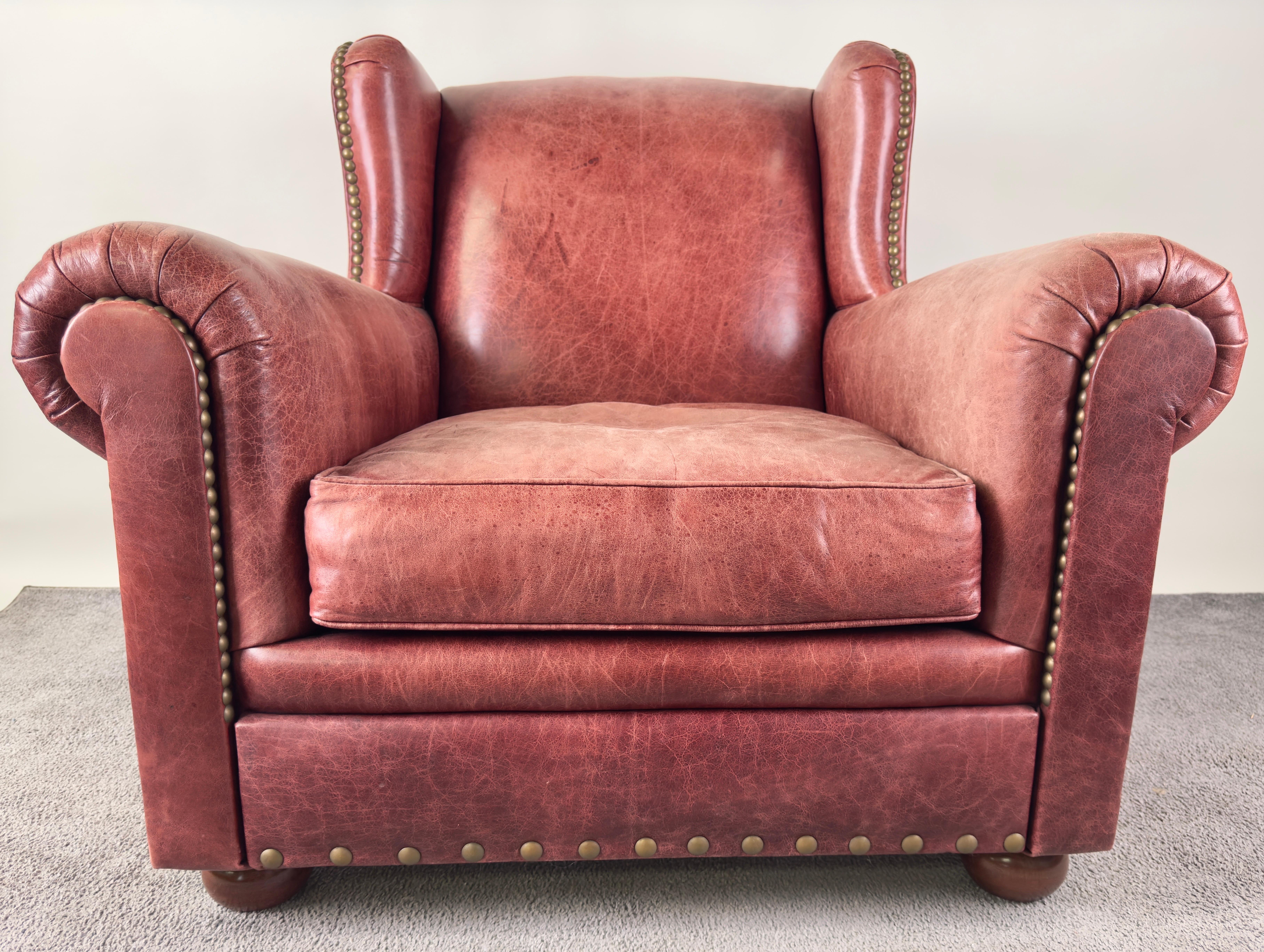American Classical Style Distressed Leather Red - Brown Oversized Club Chair In Good Condition For Sale In Plainview, NY