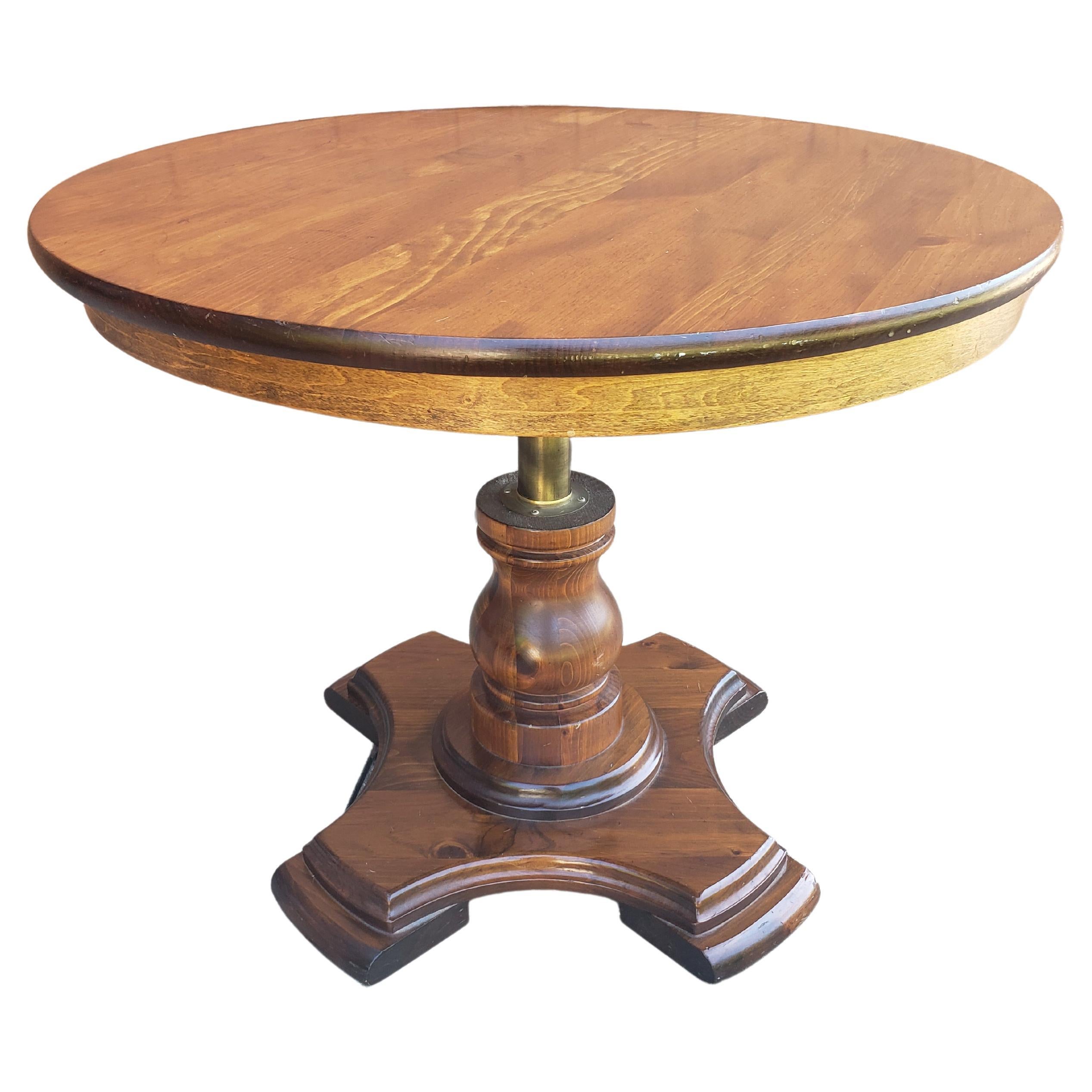 American Classical style solid pine and brass pedestal quad feet center table. Top will come off for easy handling or storage.
Measuring 36 inches in diameter and standing 29 inches tall.