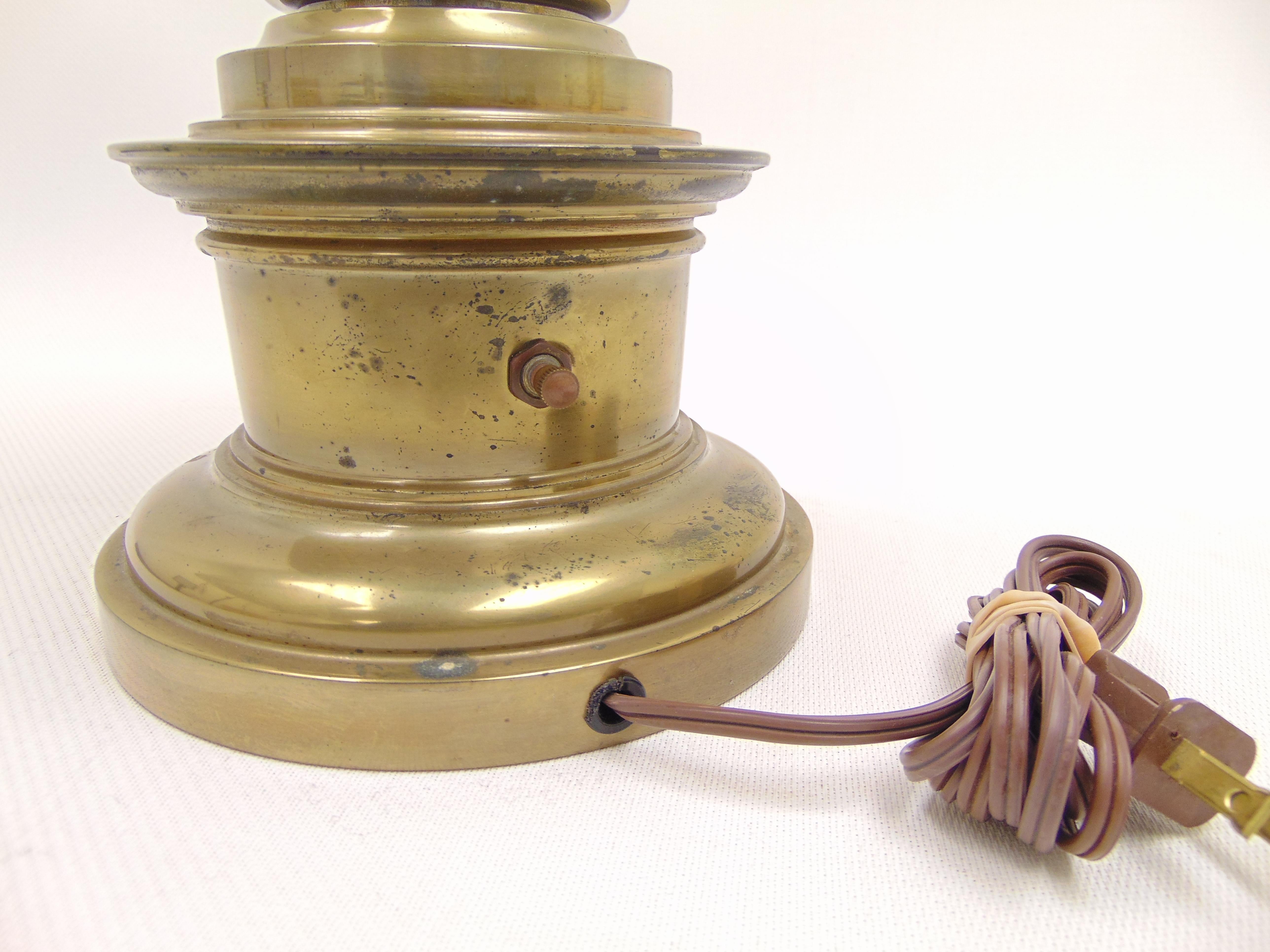 American Classical Traditional Brass Lamp by Stiffel 1