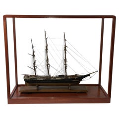 Modèle de bateau clipper américain dans son coffret