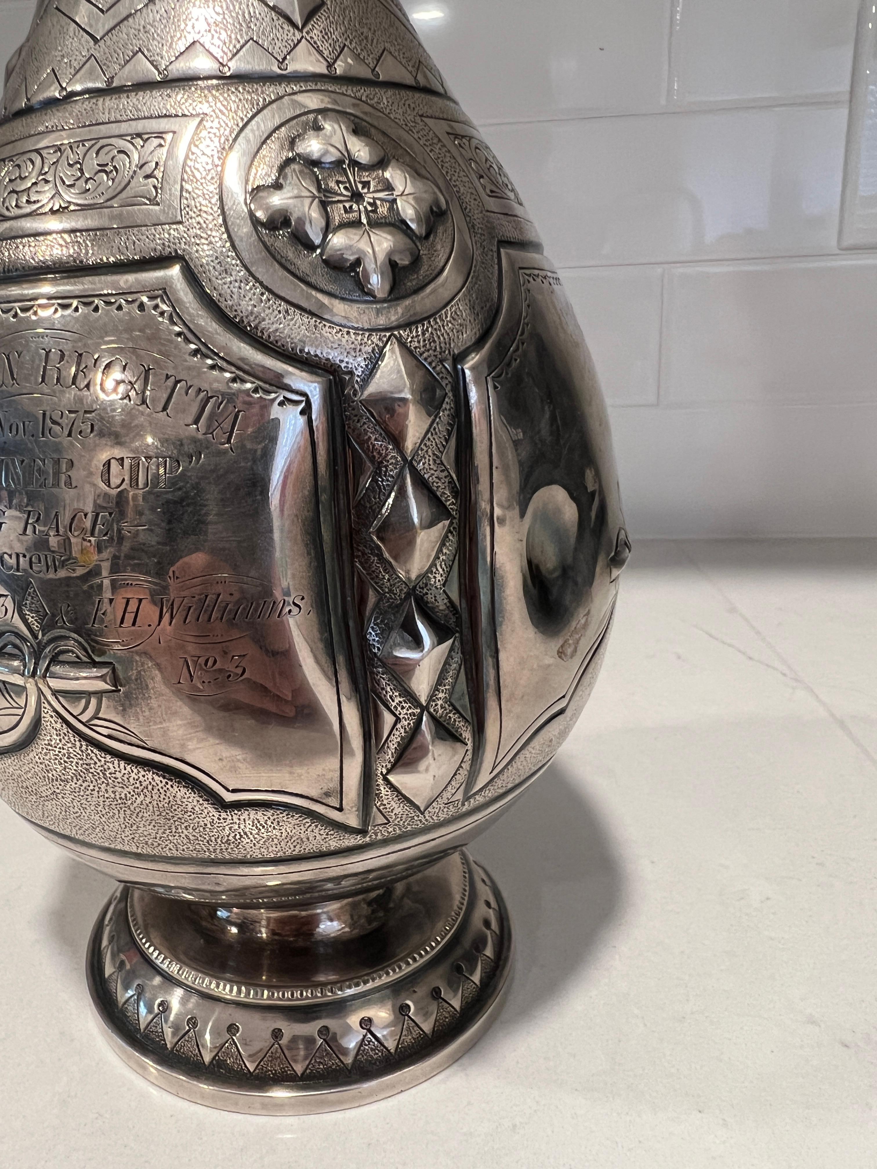 Amerikanische Münzsilber Balmain Regatta „Gardiner Cup“ Wasserkanne Circa 1875 im Angebot 4