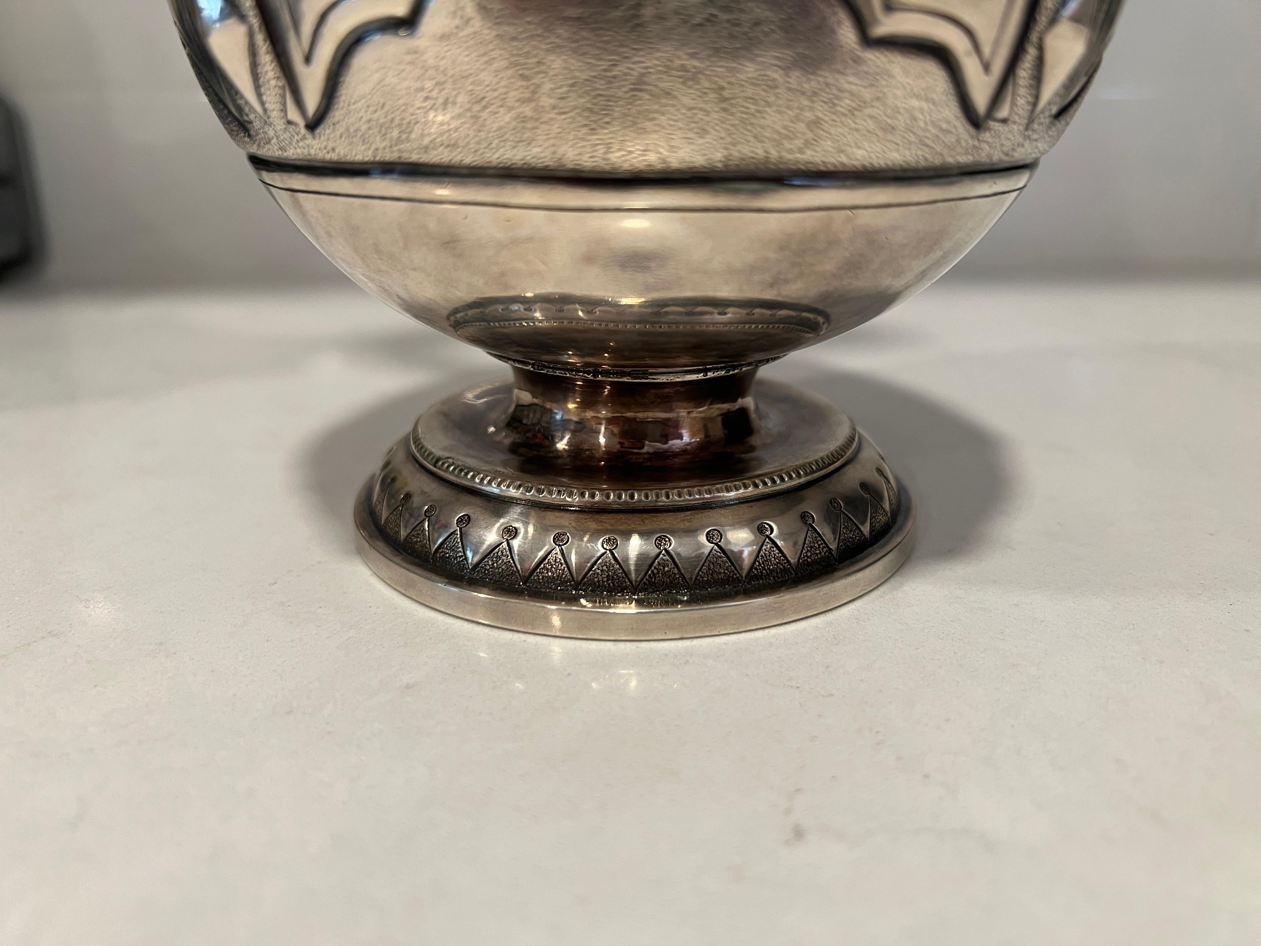 Amerikanische Münzsilber Balmain Regatta „Gardiner Cup“ Wasserkanne Circa 1875 im Angebot 1