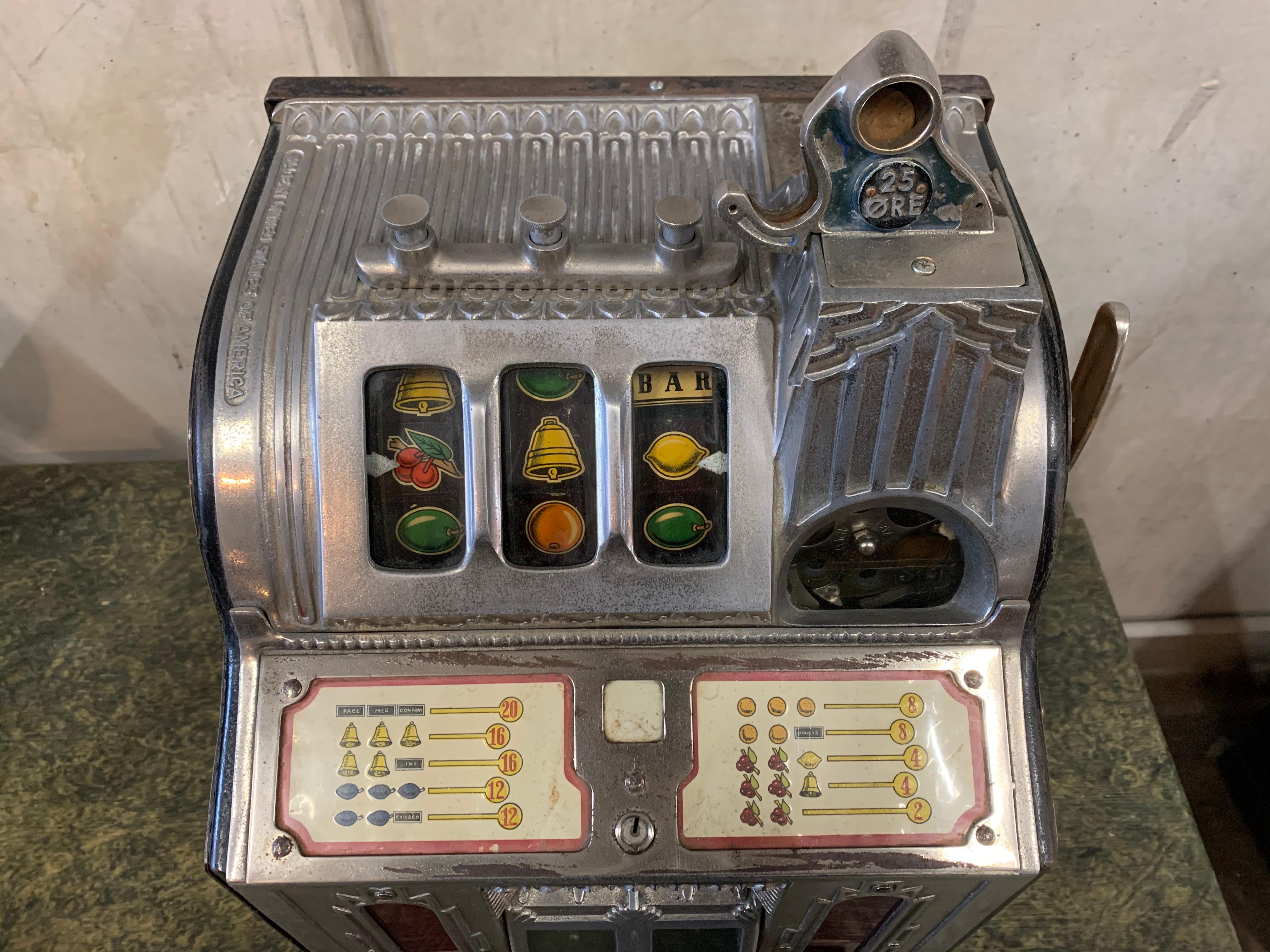 Art Deco American Coin Slot Machine 