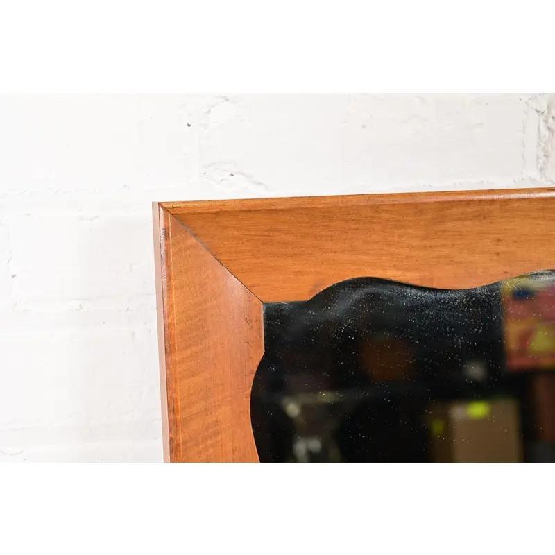 American Colonial Carved Maple Framed Wall Mirror, Circa 1970s For Sale 1