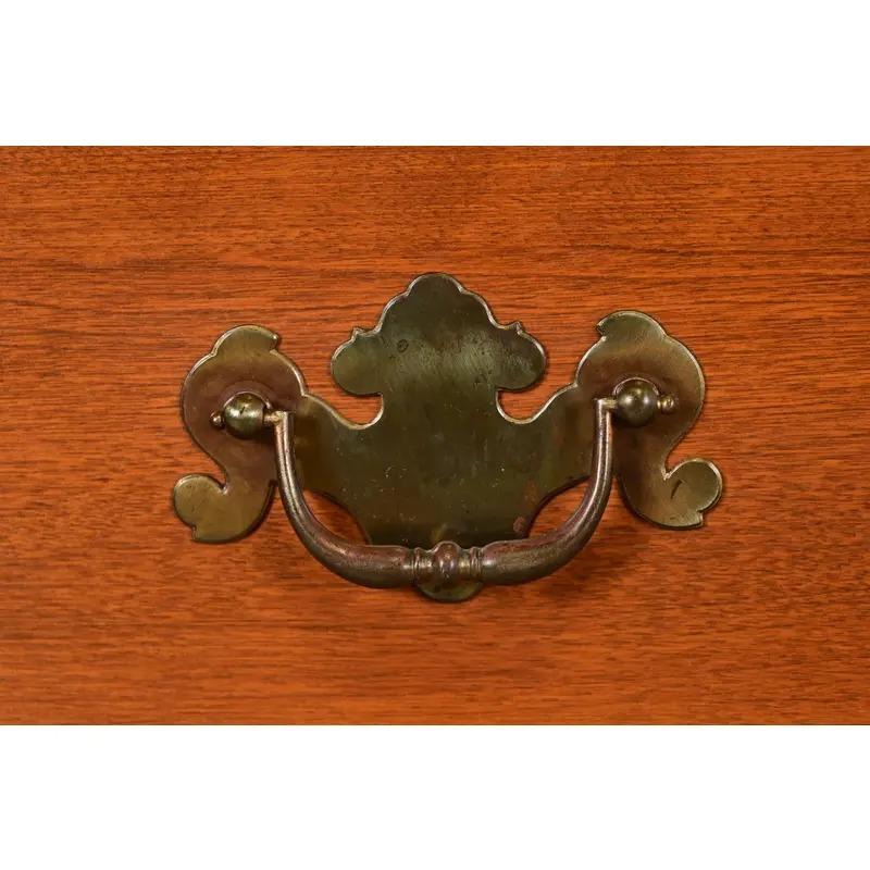 Comò o cassettiera Coloniale Americana, CIRCA ANNI 70 in vendita 3