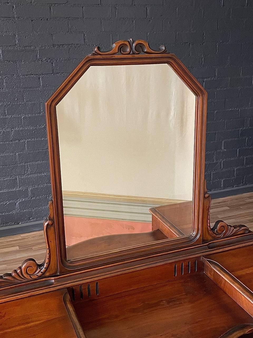 American Colonial Mahogany Vanity Desk 4