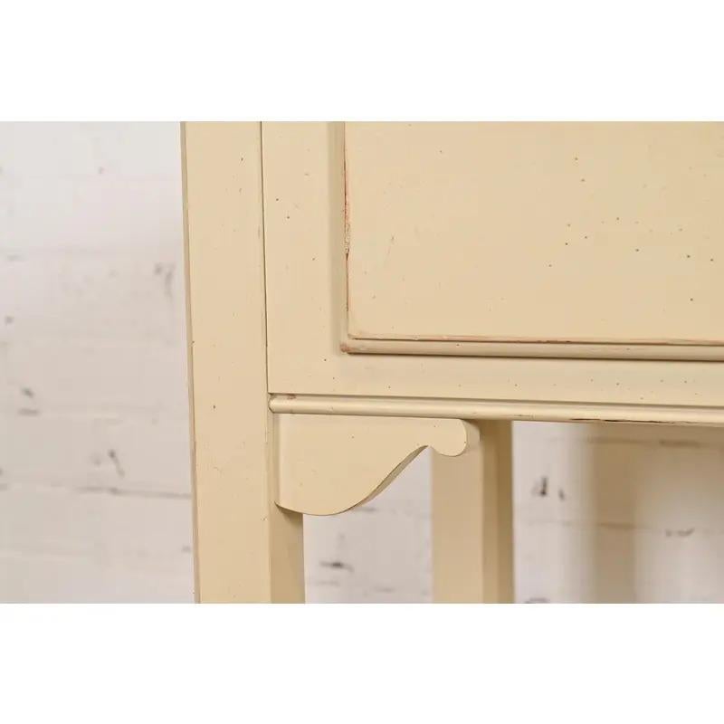 American Colonial Maple Sideboard Buffet Server or Console Table For Sale 7