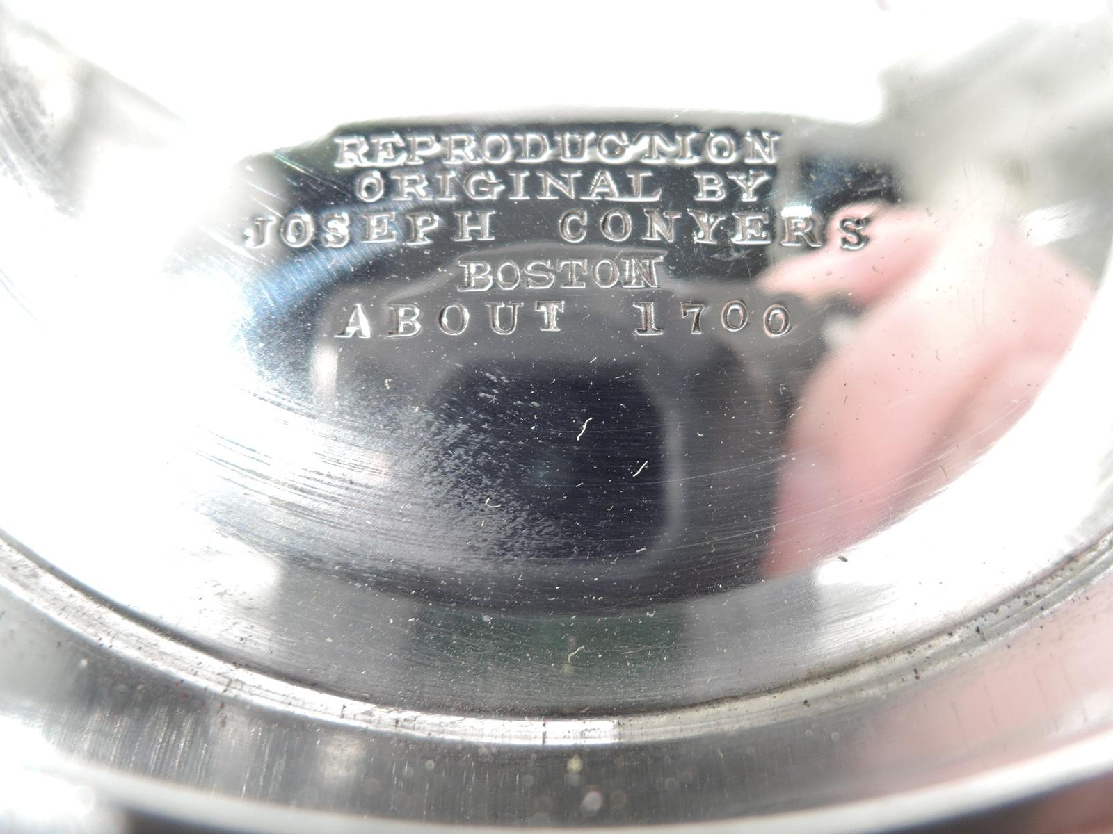 Amerikanische Schale aus Sterlingsilber von Tiffany aus der amerikanischen Kolonialzeit im Zustand „Hervorragend“ in New York, NY