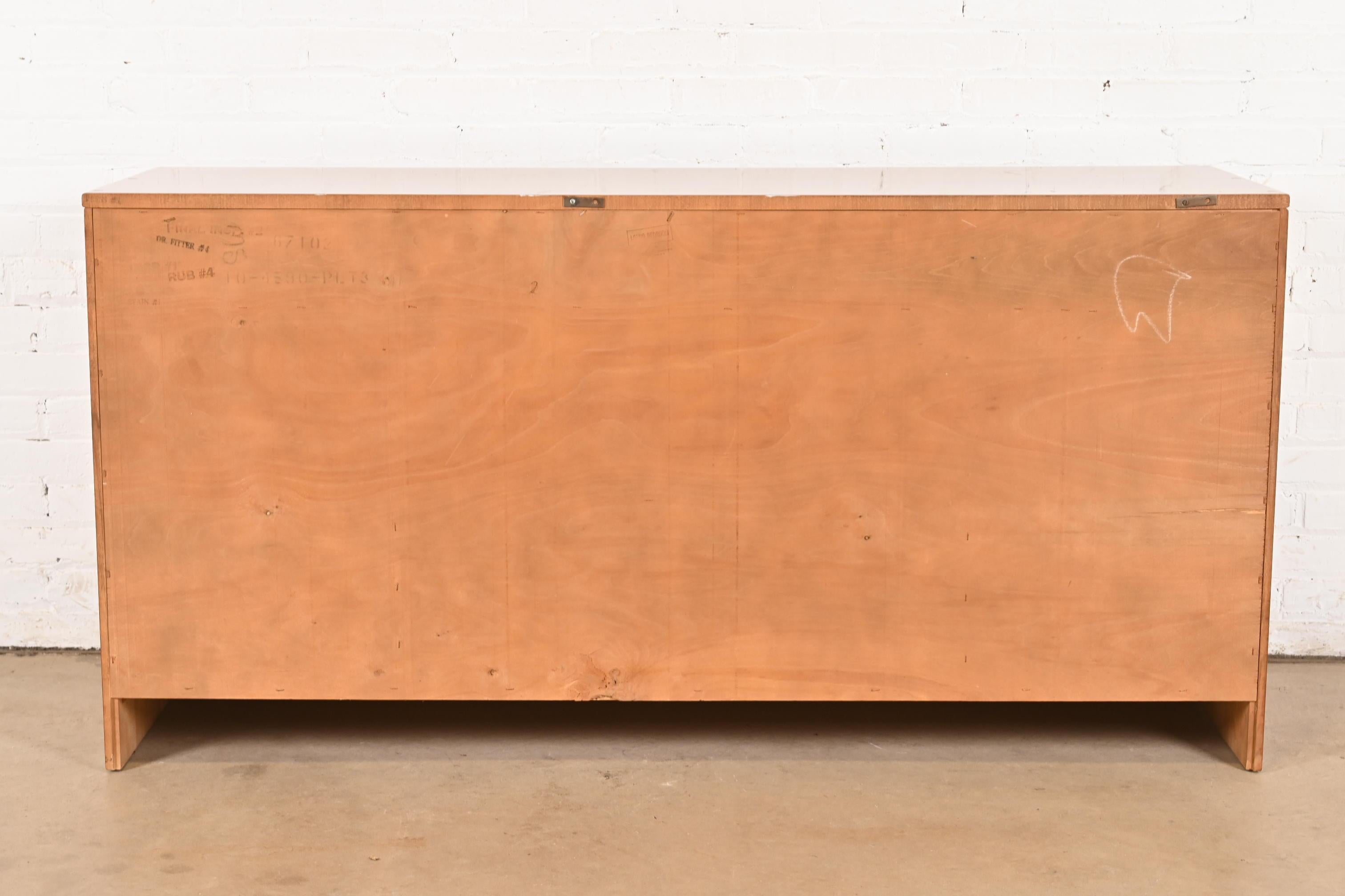 American Colonial Solid Maple Eleven-Drawer Dresser or Credenza, 1970s For Sale 6