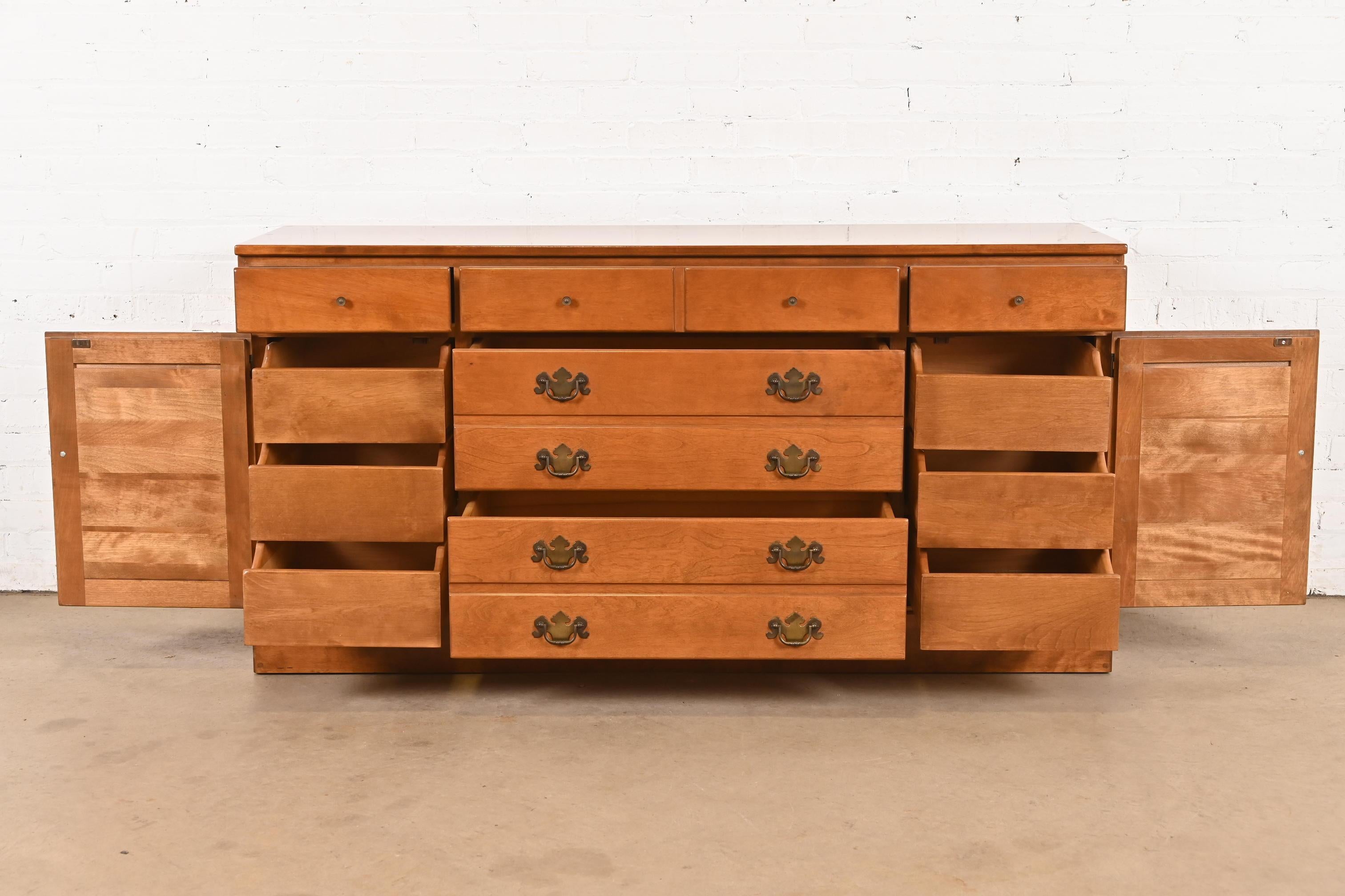 American Colonial Solid Maple Eleven-Drawer Dresser or Credenza, 1970s For Sale 1