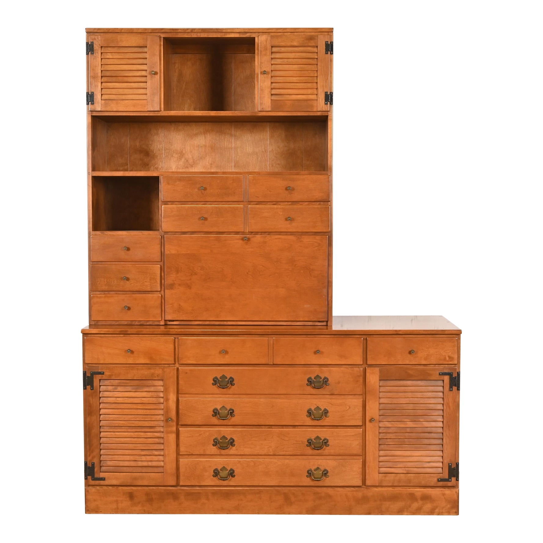 Comò o credenza a undici cassetti in acero massiccio American Colonial in vendita