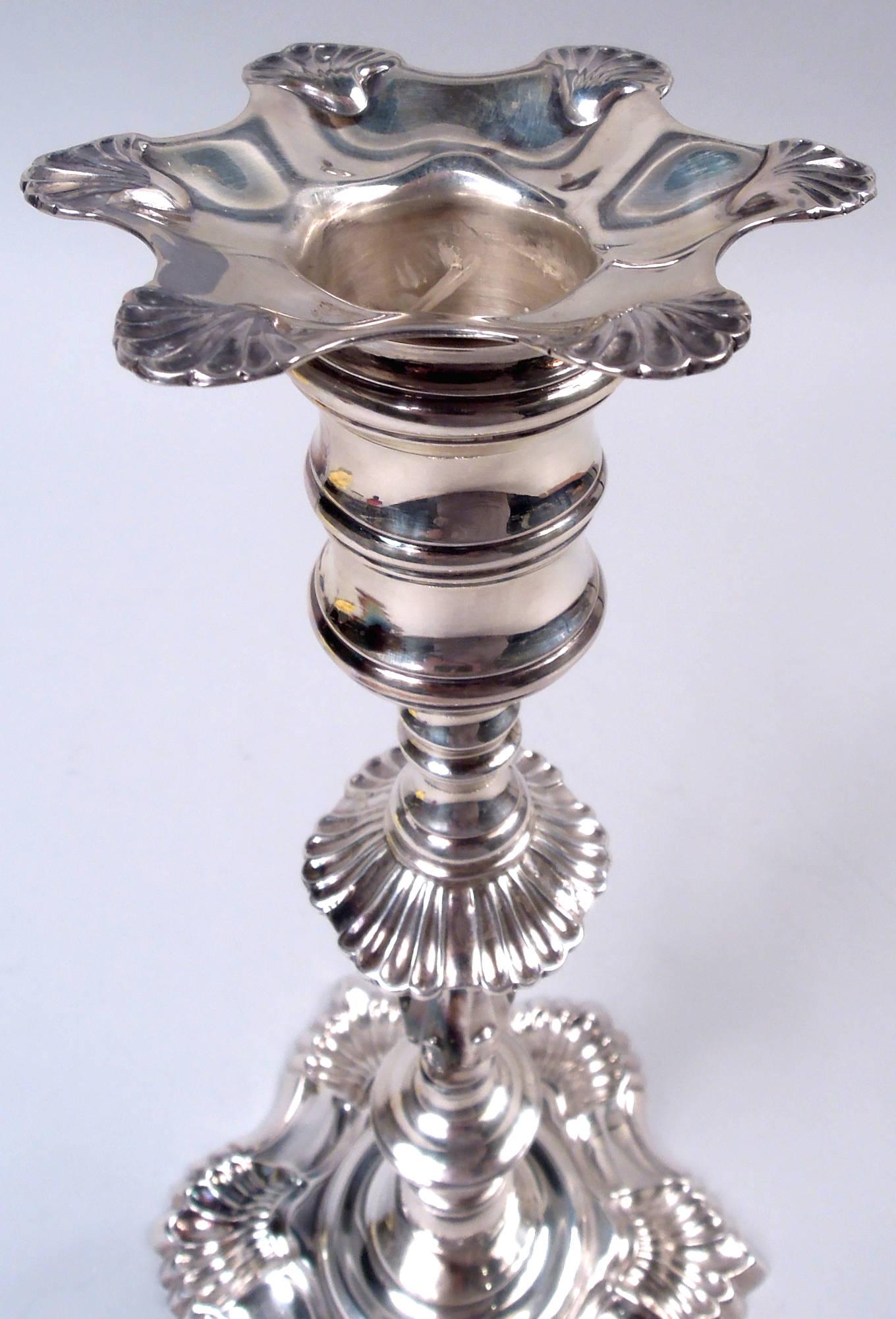 Bougeoirs en argent sterling de style colonial américain d'après Myers Silver Bon état - En vente à New York, NY