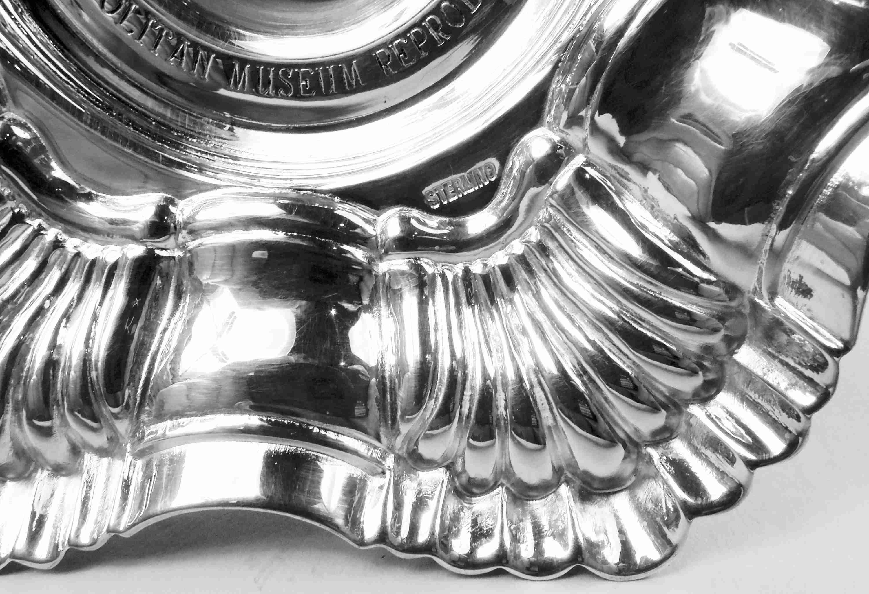 Bougeoirs en argent sterling de style colonial américain d'après Myers Silver en vente 2