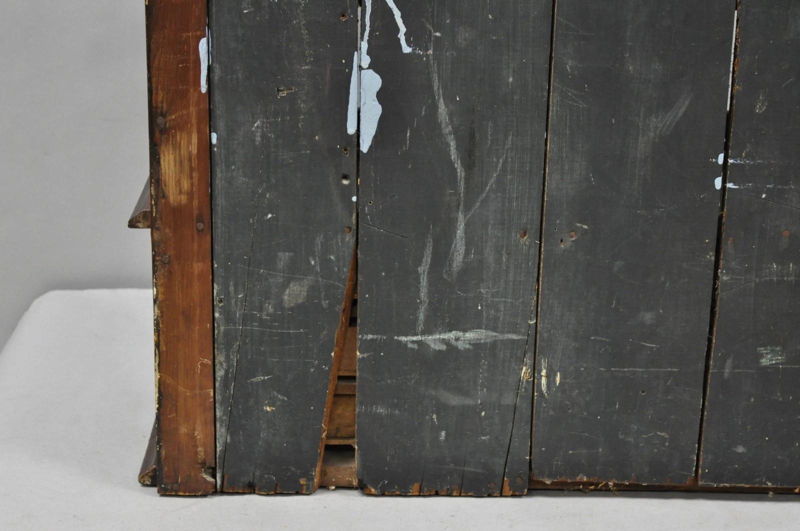 Mobile da esposizione in legno di noce di Coloni, campione di vendita di una credenza da farmacia in vendita 4