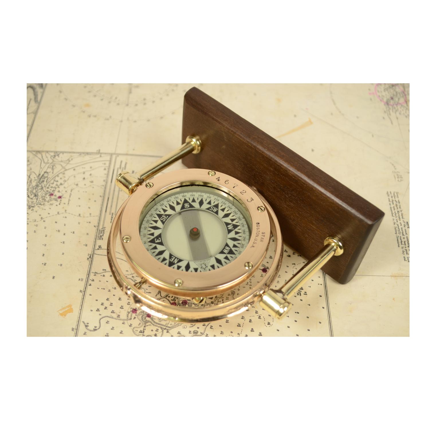 American Compass from the Early 1900s Brass with Wooden Box 7