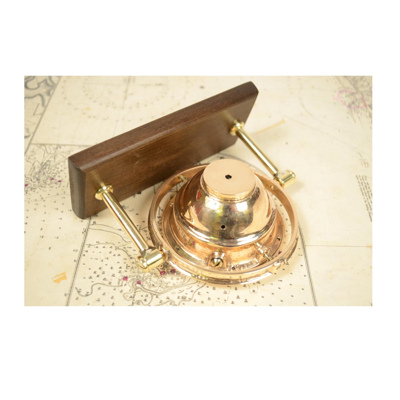 American Compass from the Early 1900s Brass with Wooden Box 5