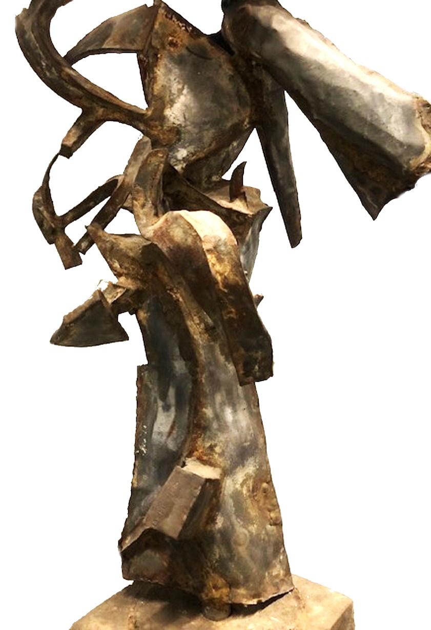 Fait main Sculpture abstraite de brutalisme contemporain américain en fer, Wood Wood et étain, c.C. 1970 en vente