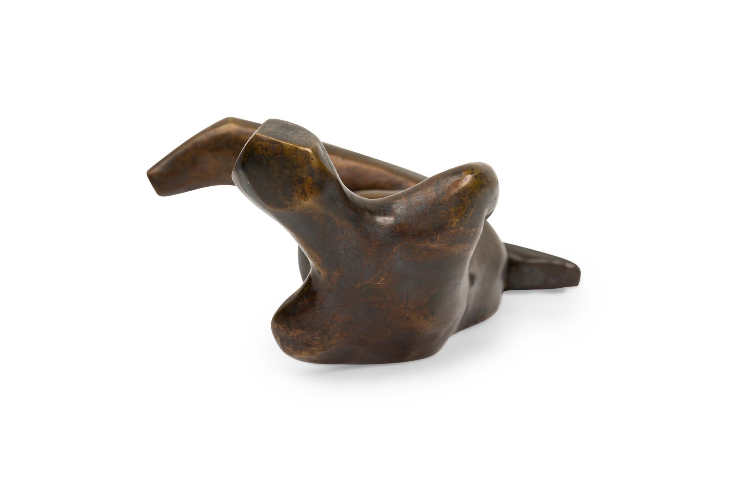 Moderne Sculpture masculine contemporaine en bronze AM Contemporary en vente