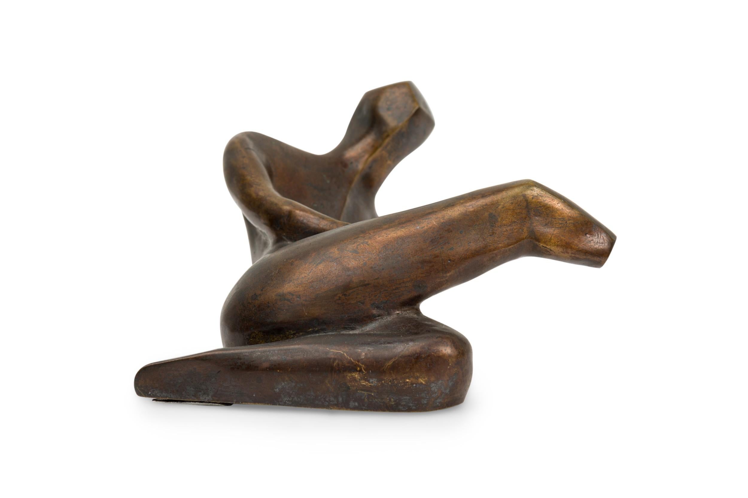 Fait main Sculpture masculine contemporaine en bronze AM Contemporary en vente