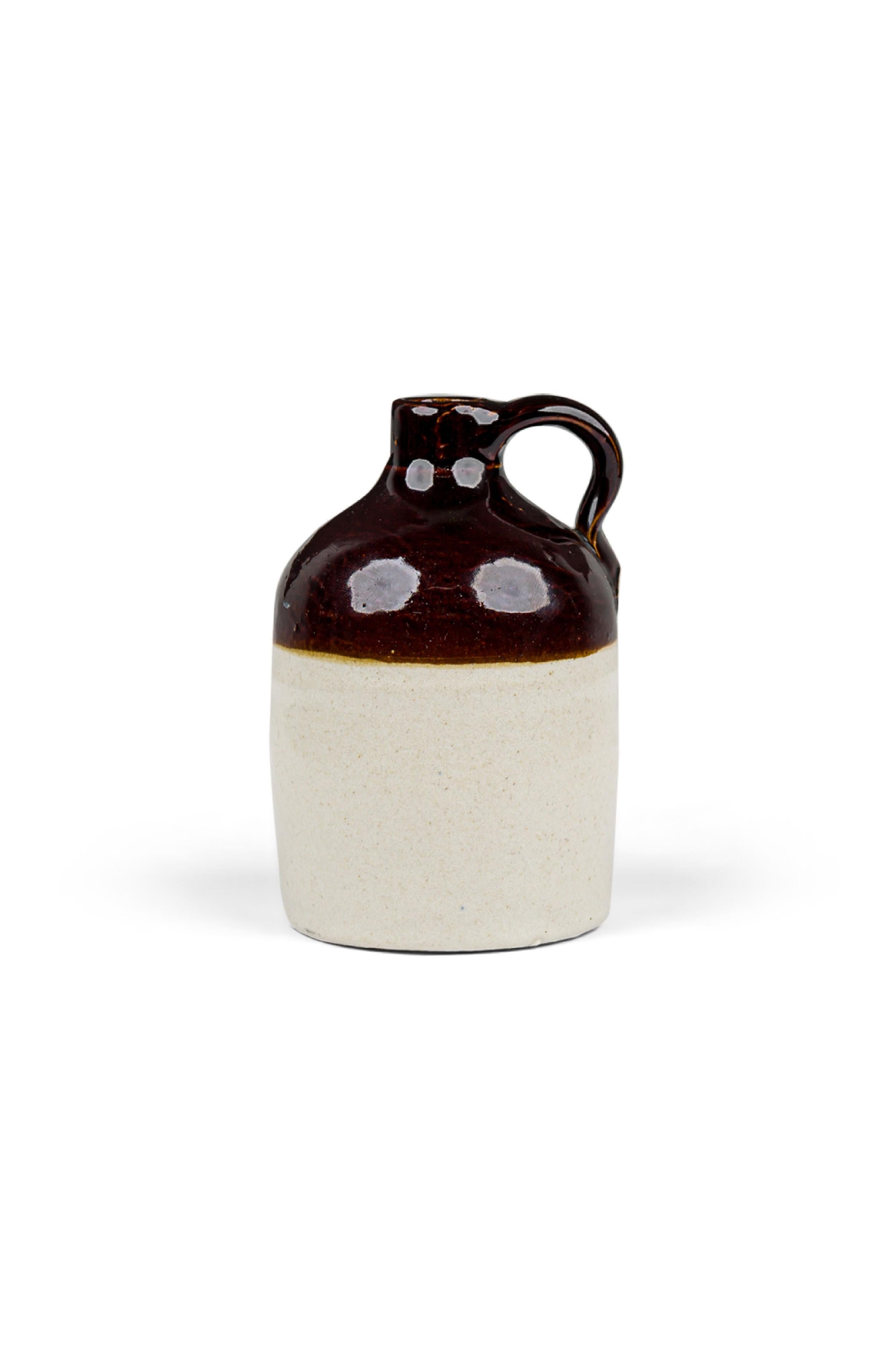 Moderne Pichet miniature en grès pour céramique AM Contemporary en vente