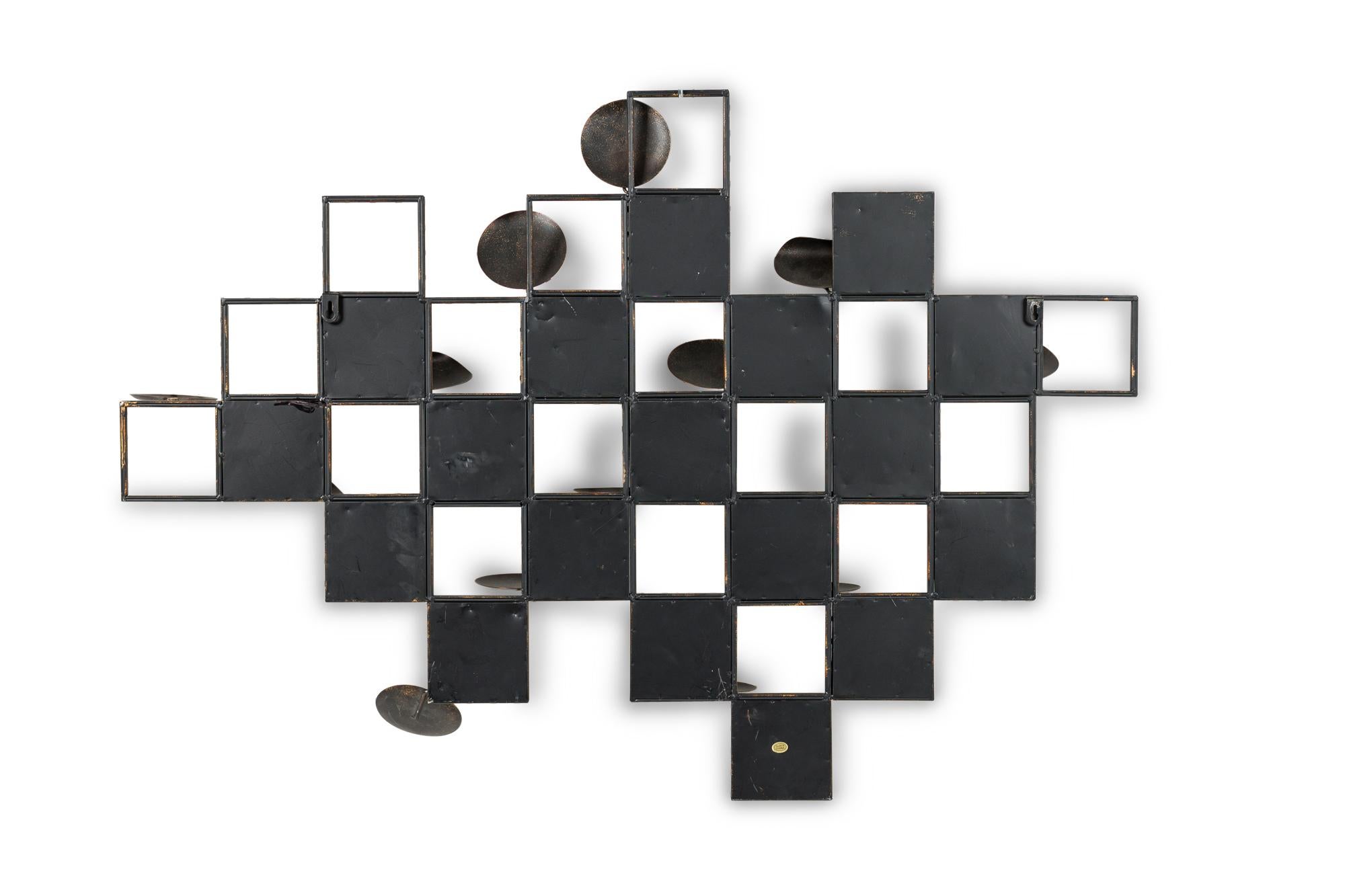 Papier Sculpture murale AM Contemporary en damier avec bougeoirs en vente