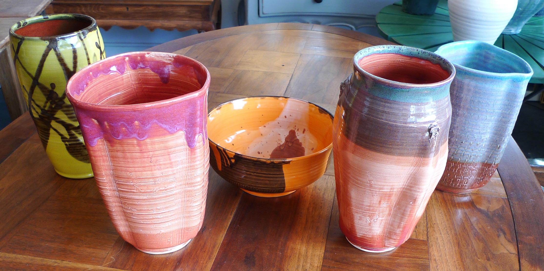 American contemporary glazed ceramic 4 pots and 1 bowl.