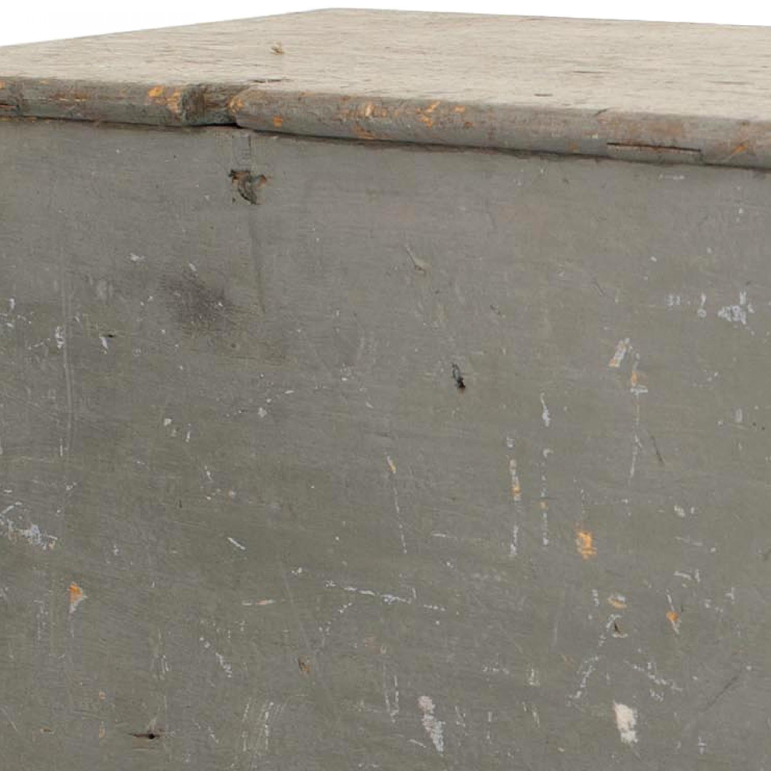 Malle de campagne américaine (19e siècle) peinte en gris