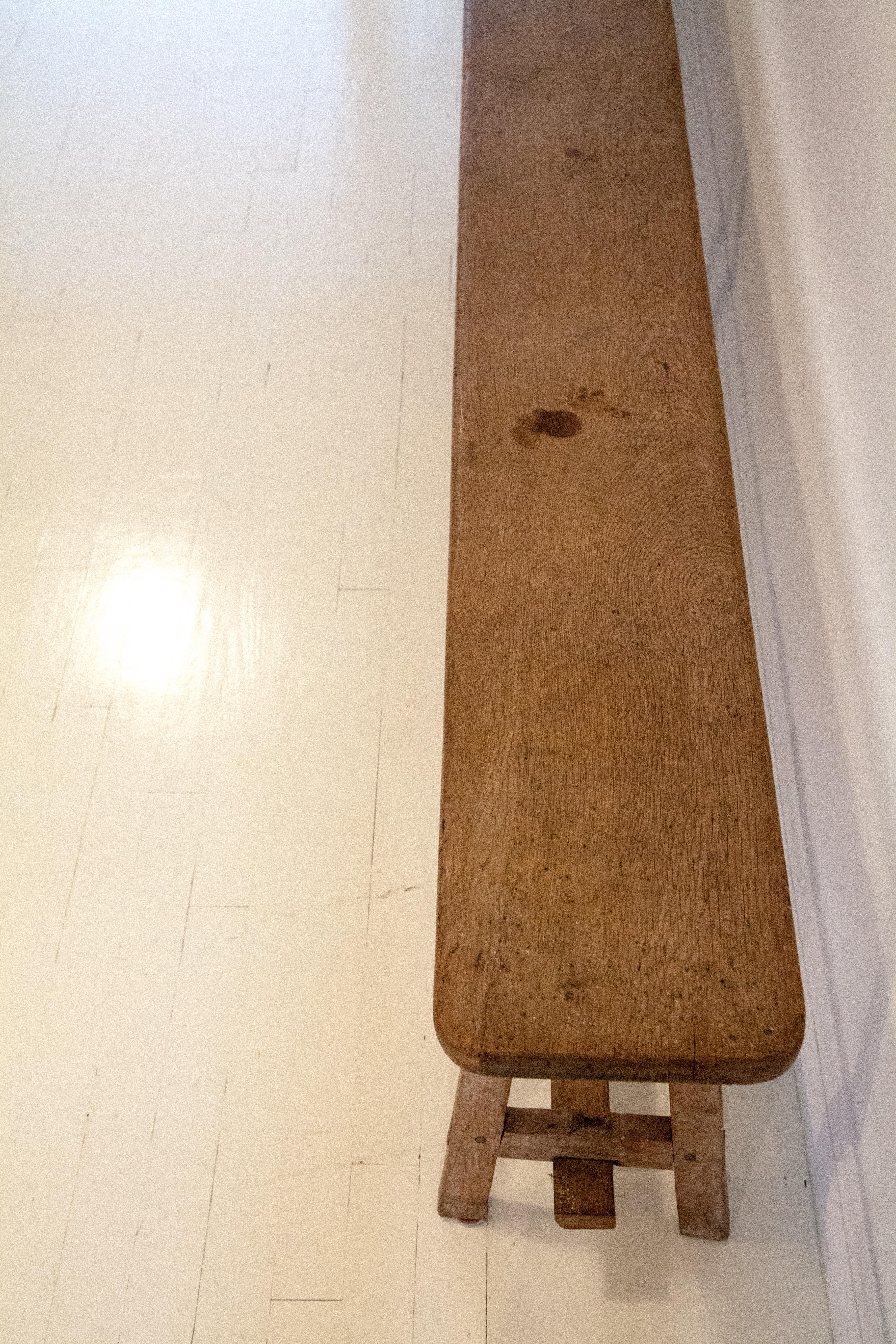 Walnut American Country Hepplewhite Bench