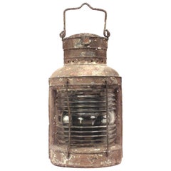 Farol de barco de hierro y cristal del país americano