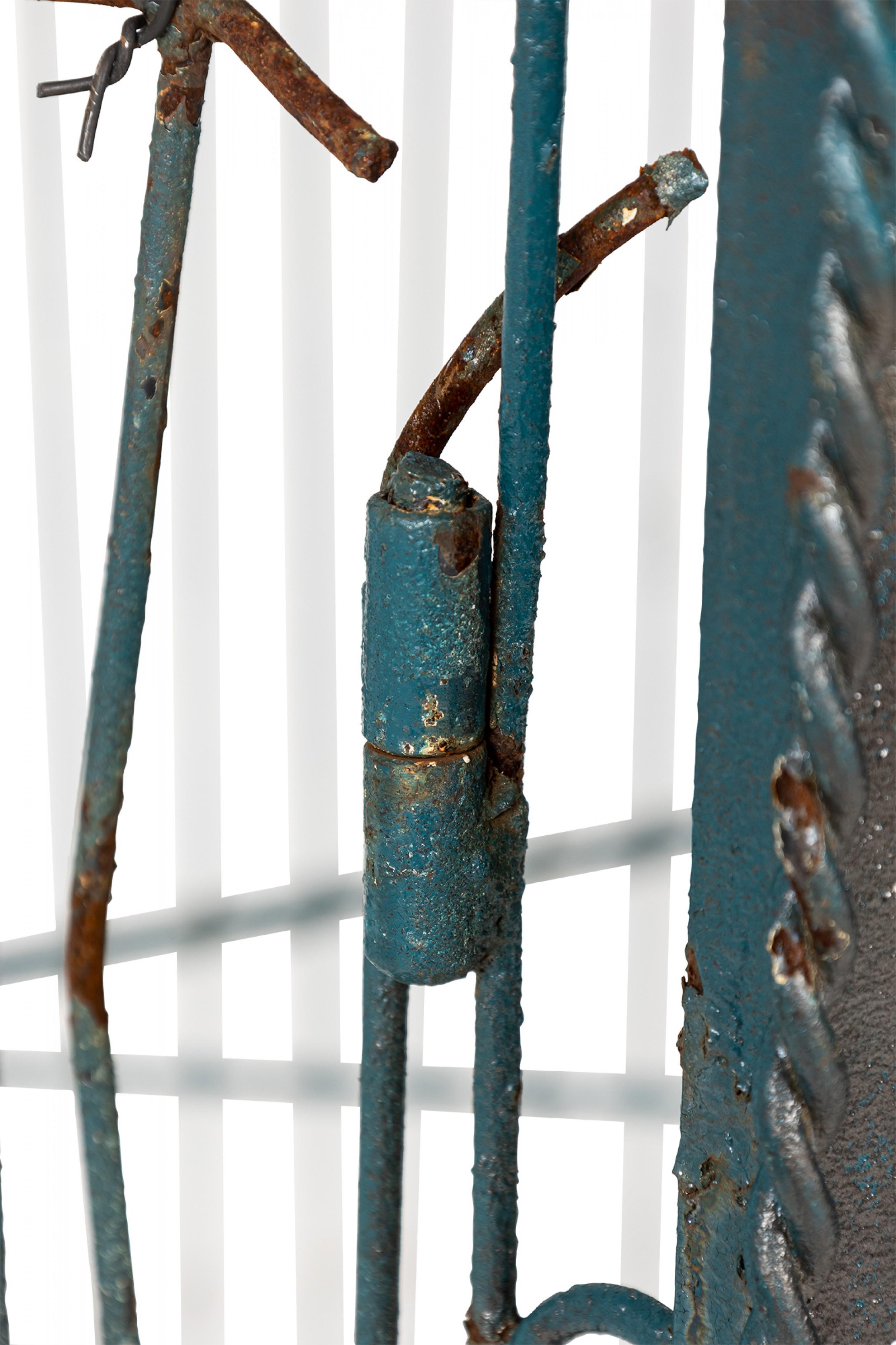 American Country Painted Metal Outdoor Birdcage For Sale 7