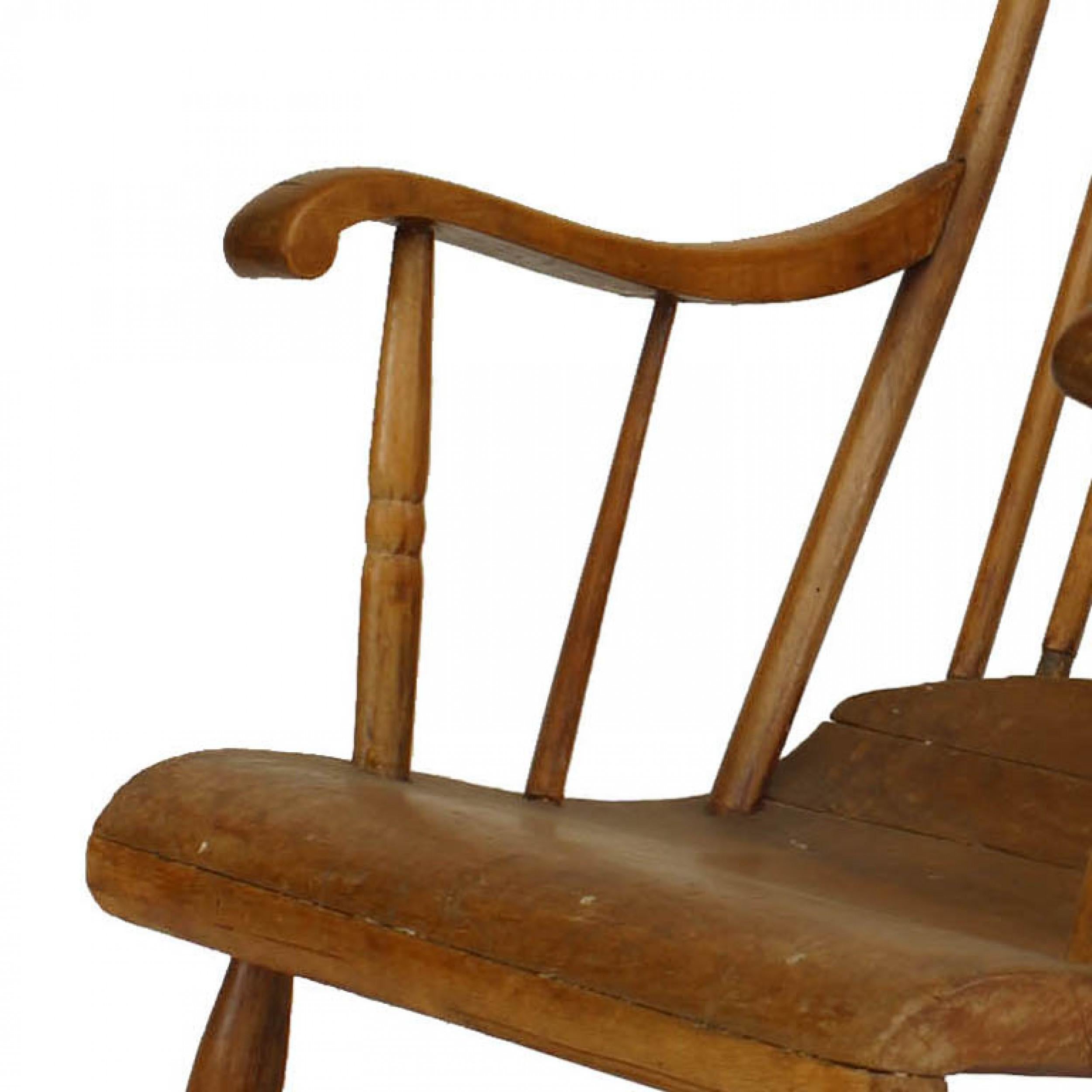 Hand-Crafted American Country Pine Rocking Chair For Sale