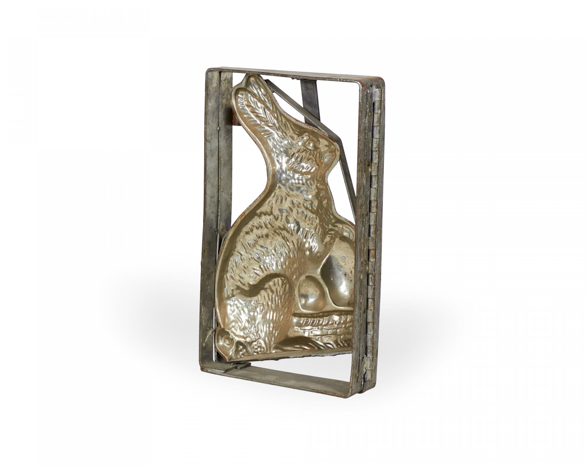 Molde de Chocolate con Forma de Conejo American Country siglo XX en venta