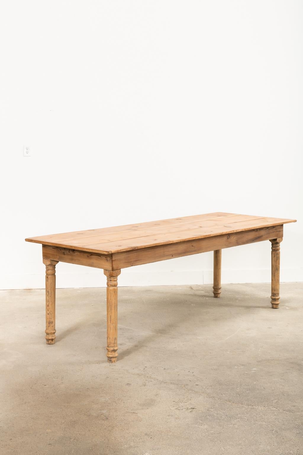 American Country Reclaimed Pine Farmhouse Dining Table 10